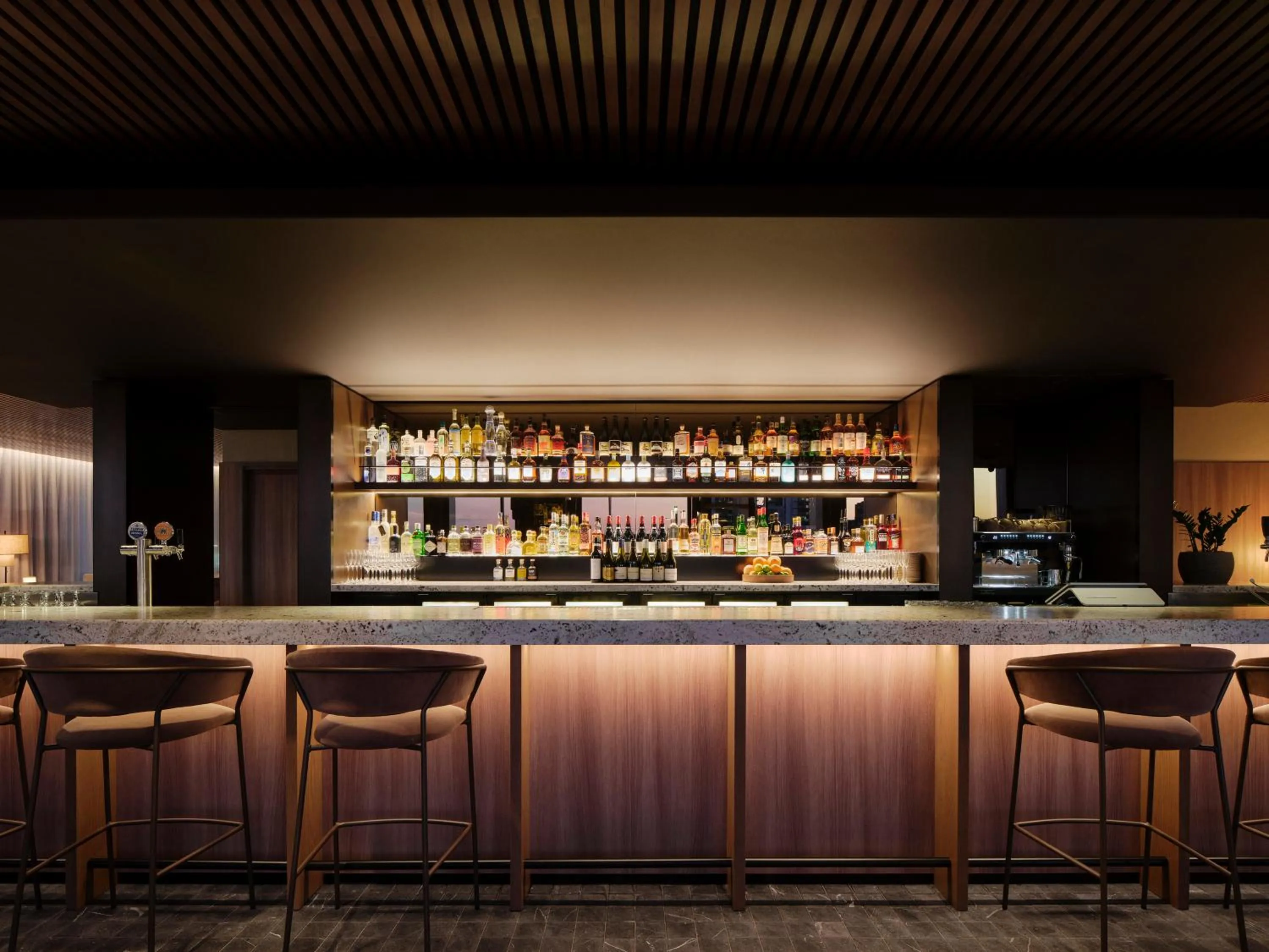 Lounge or bar in Little National Hotel Newcastle