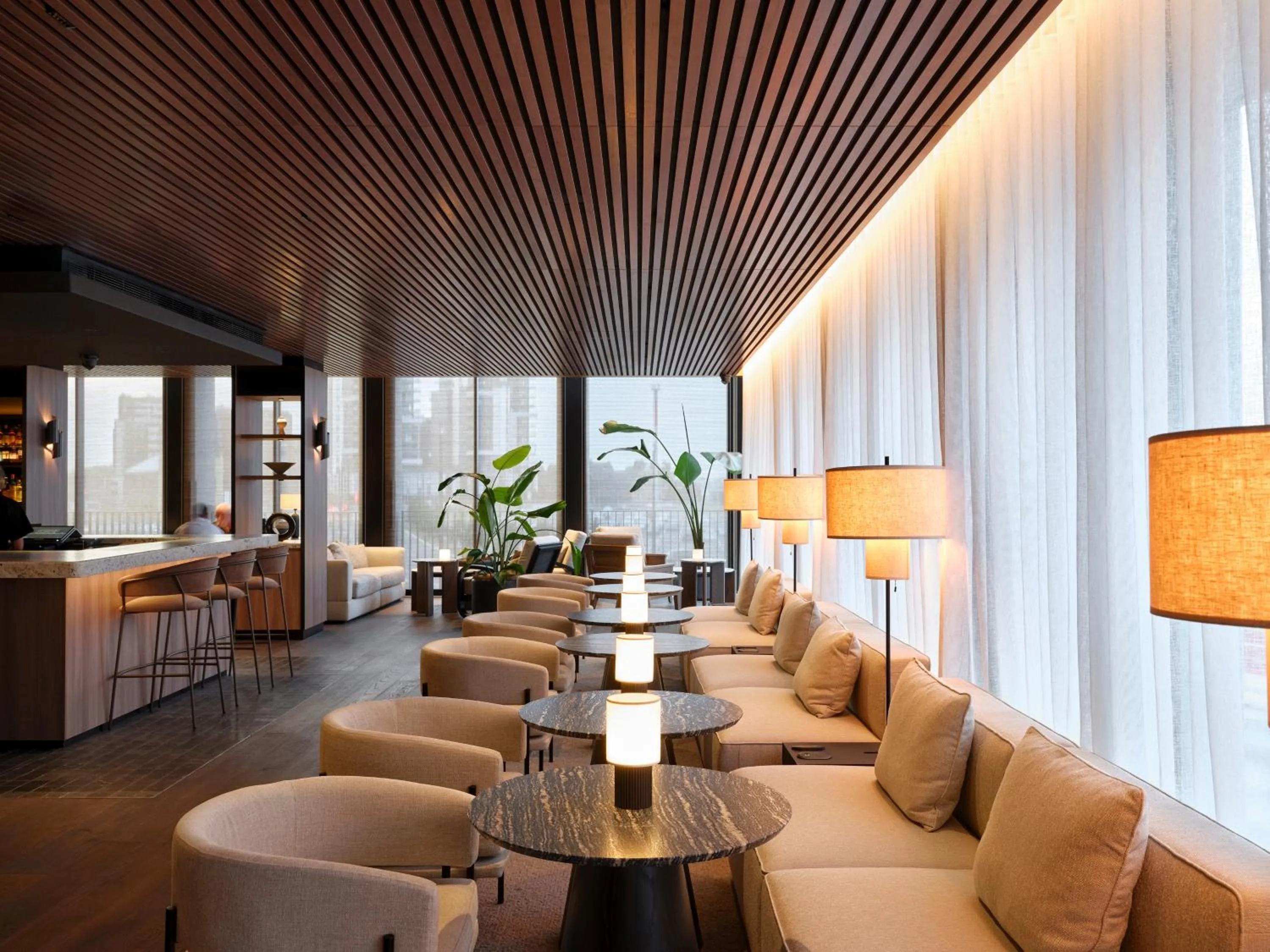 Lounge or bar in Little National Hotel Newcastle