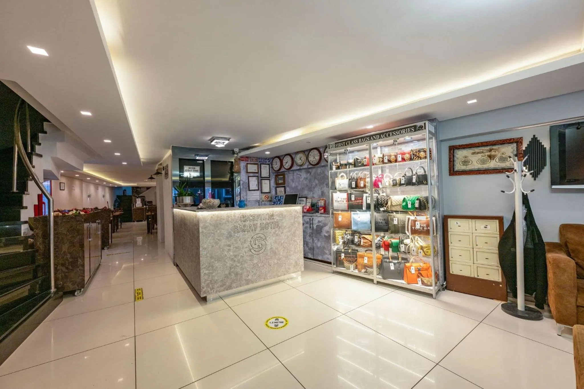 On-site shops in Saray Boutique Hotel Laleli