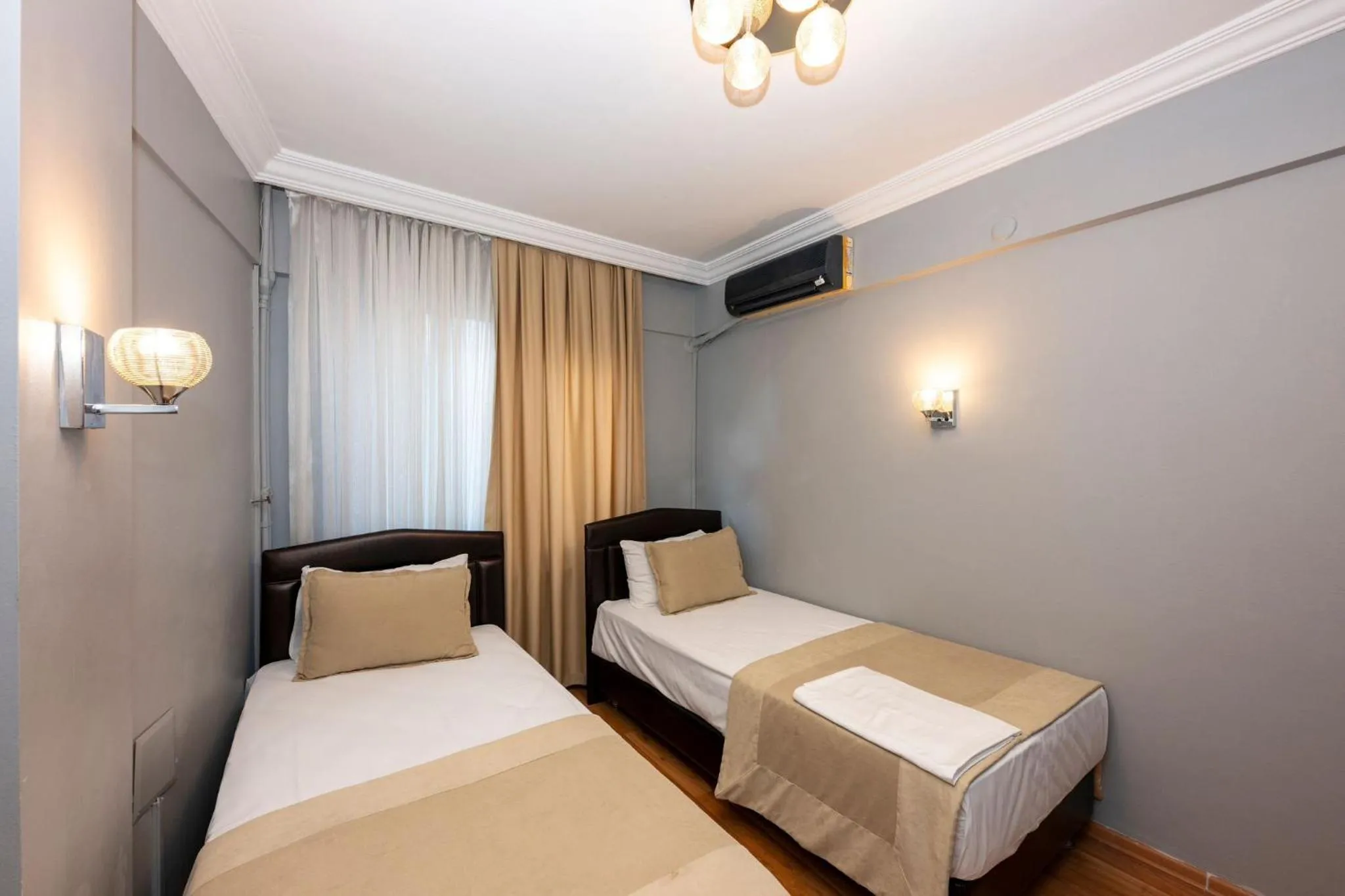 View (from property/room), Bed in Saray Boutique Hotel Laleli