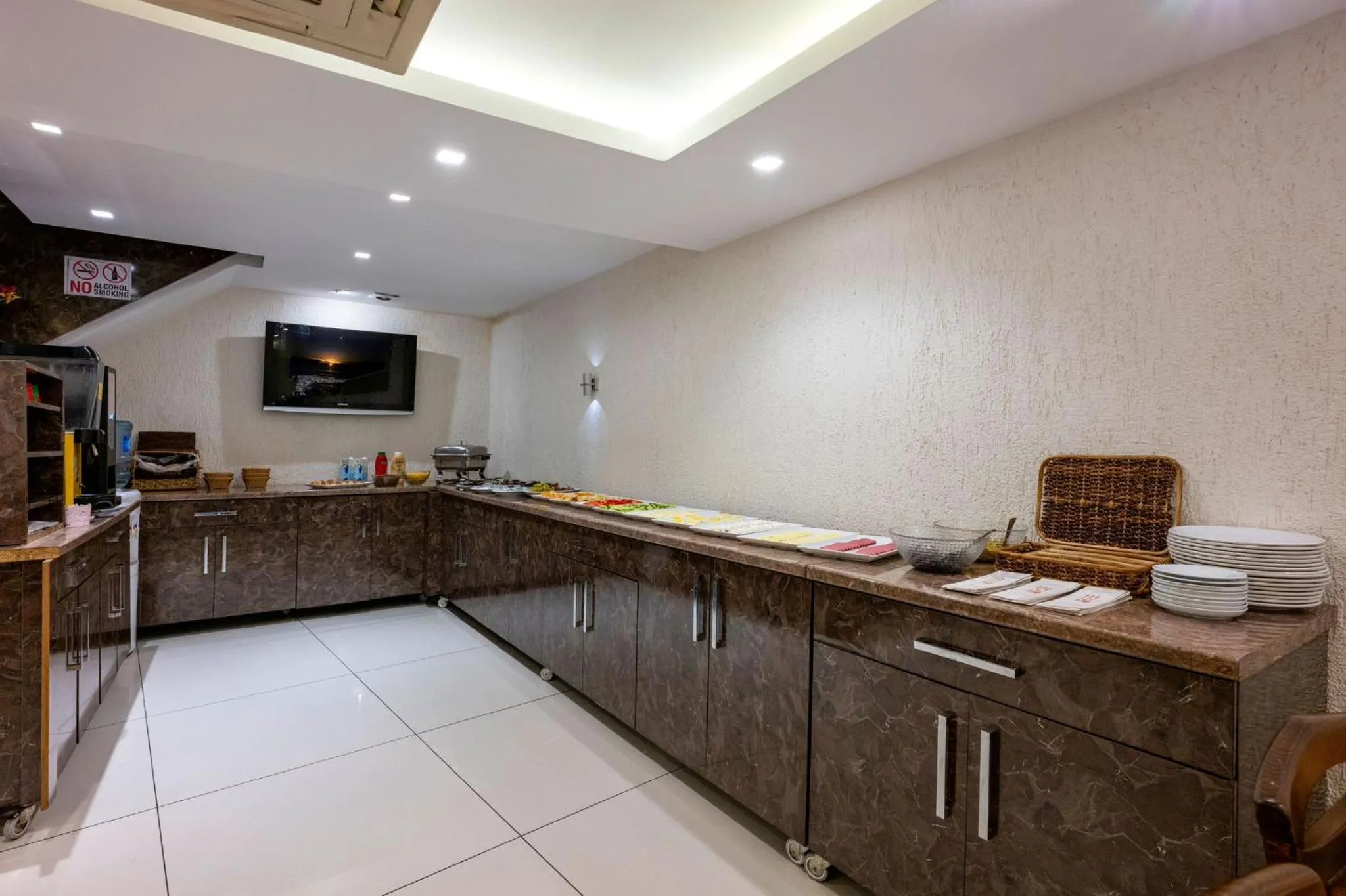 Restaurant/places to eat in Saray Boutique Hotel Laleli