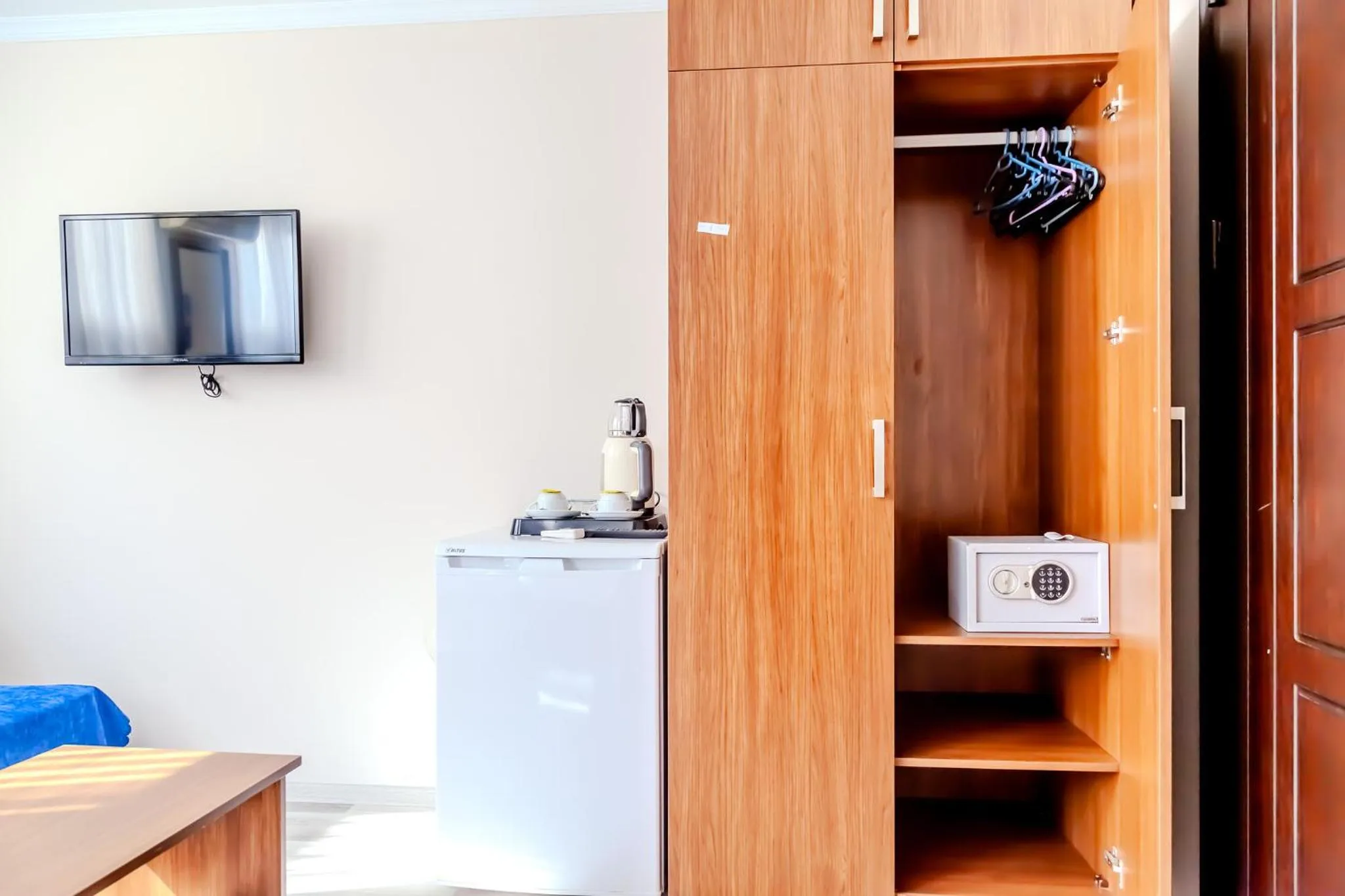 wardrobe in City Hall Apart Hotel Sultanahmet