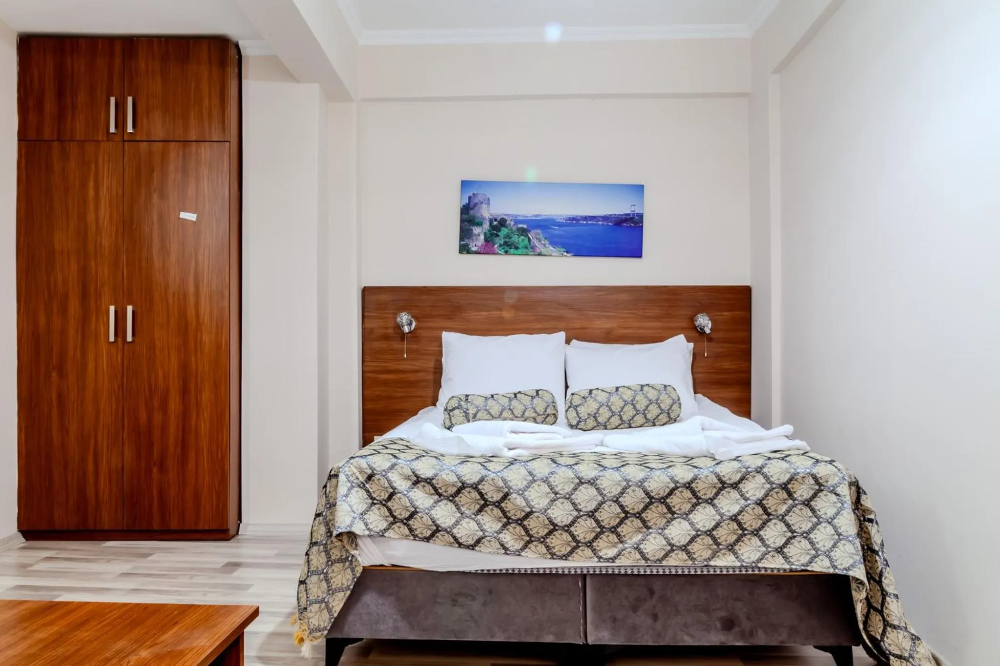 Photo of the whole room, Bed in City Hall Apart Hotel Sultanahmet