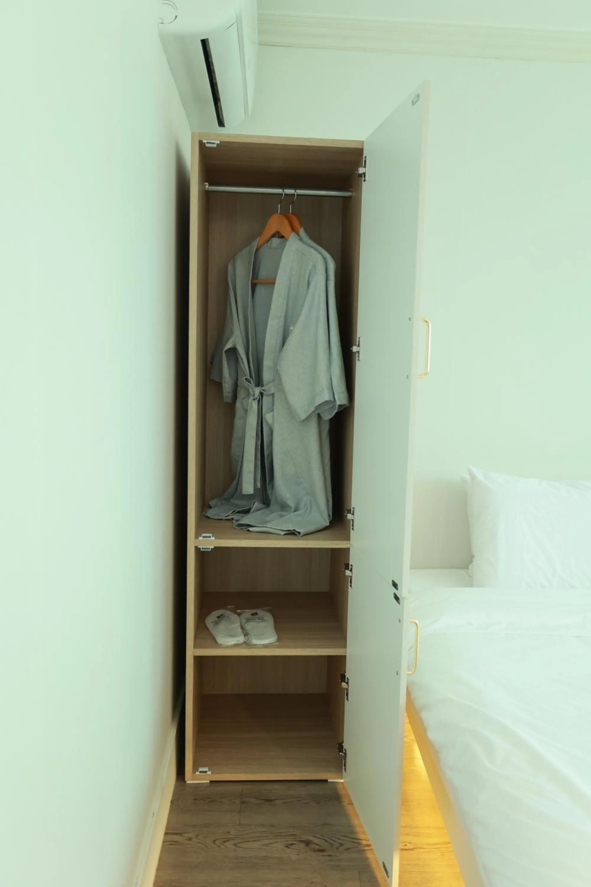 Bed in Hotel Myeongji