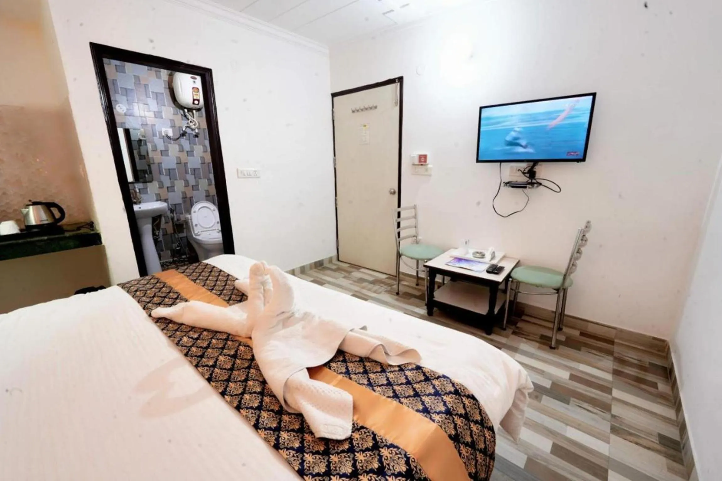 Bed in Hotel Clink New Delhi Airport