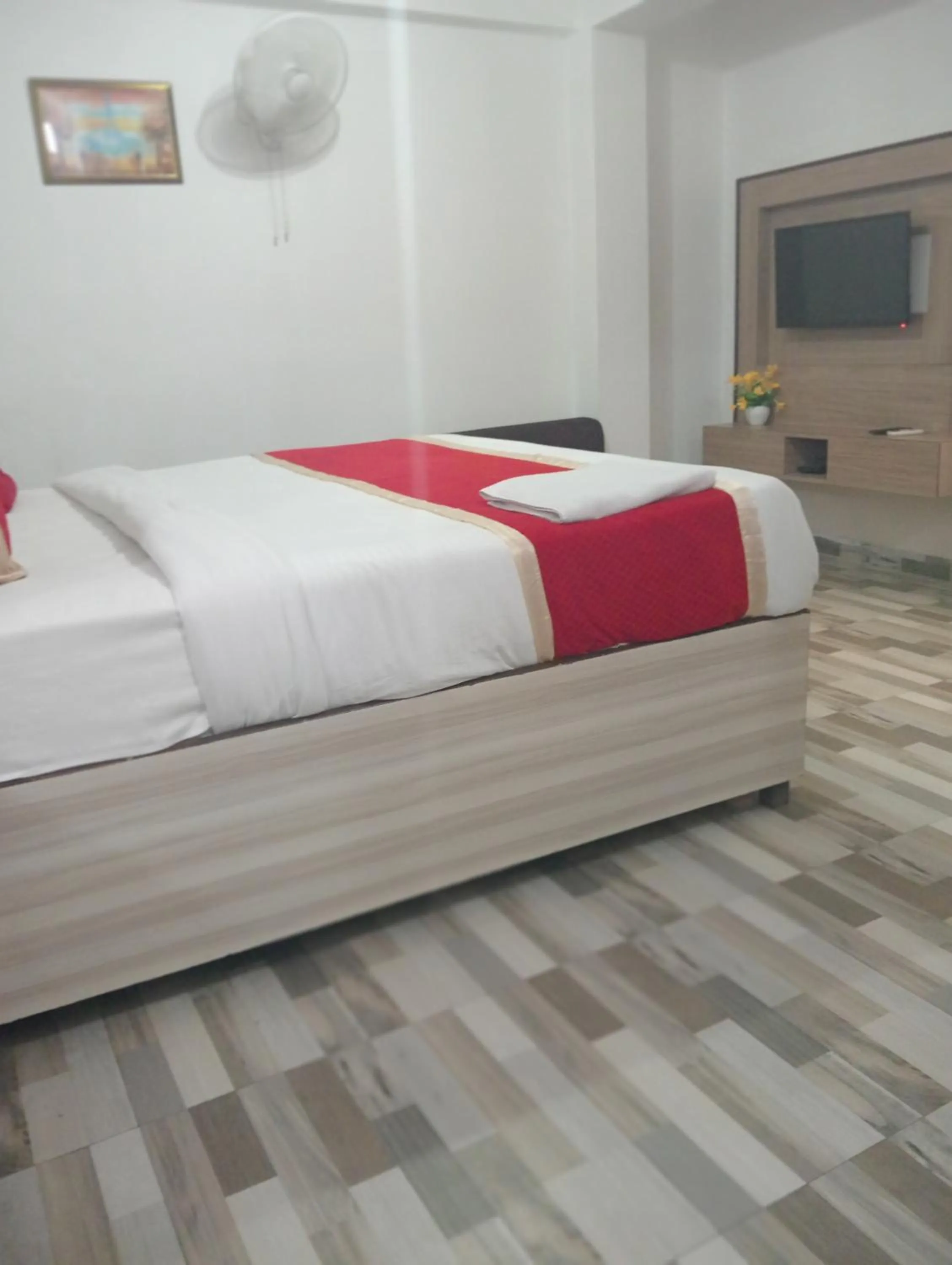 Bedroom, Bed in Hotel Clink New Delhi Airport