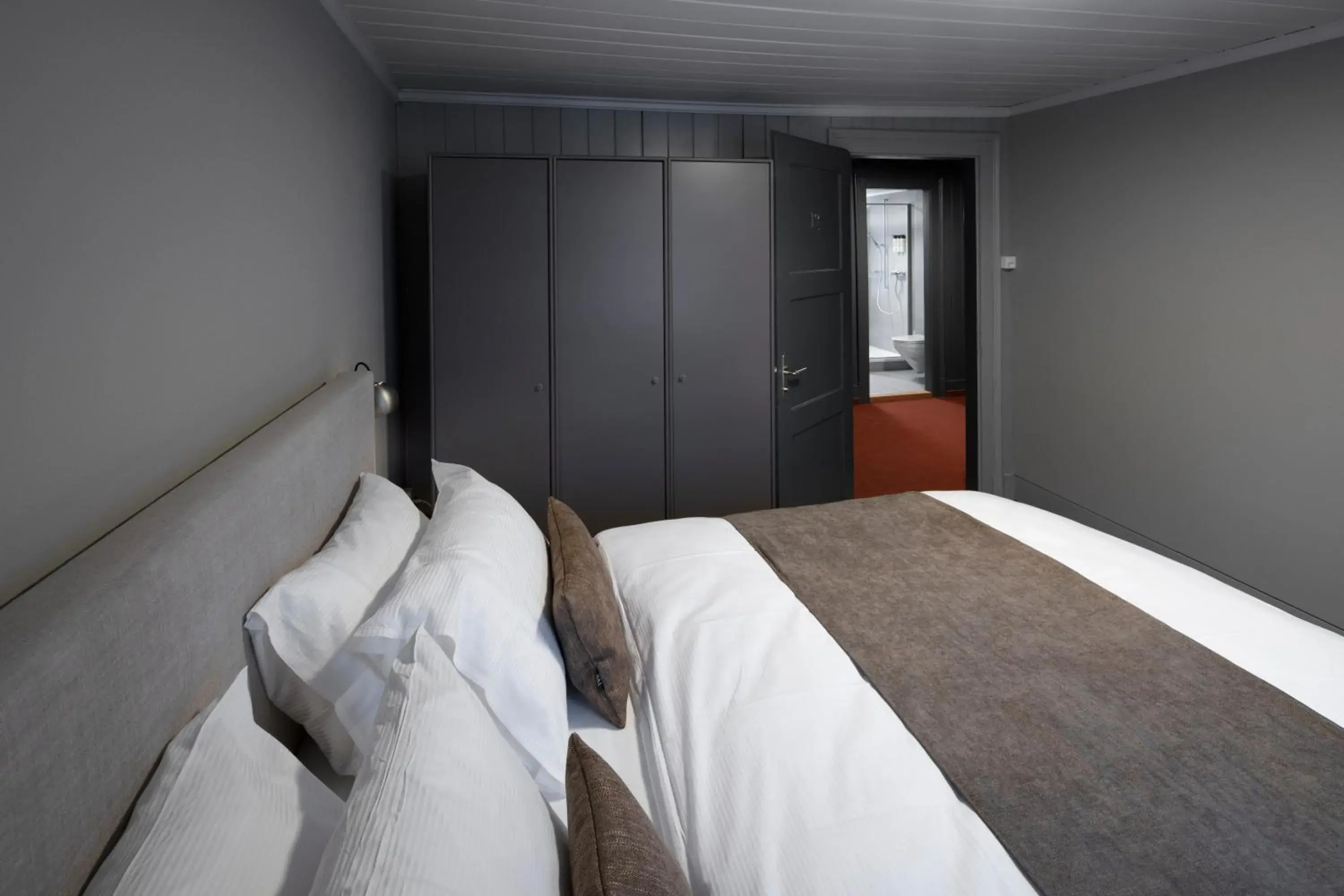 Double Room with Shared Bathroom in Hotel Bergidyll - Riders Haven Double Room with Shared Bathroom in Hotel Bergidyll - Riders Haven