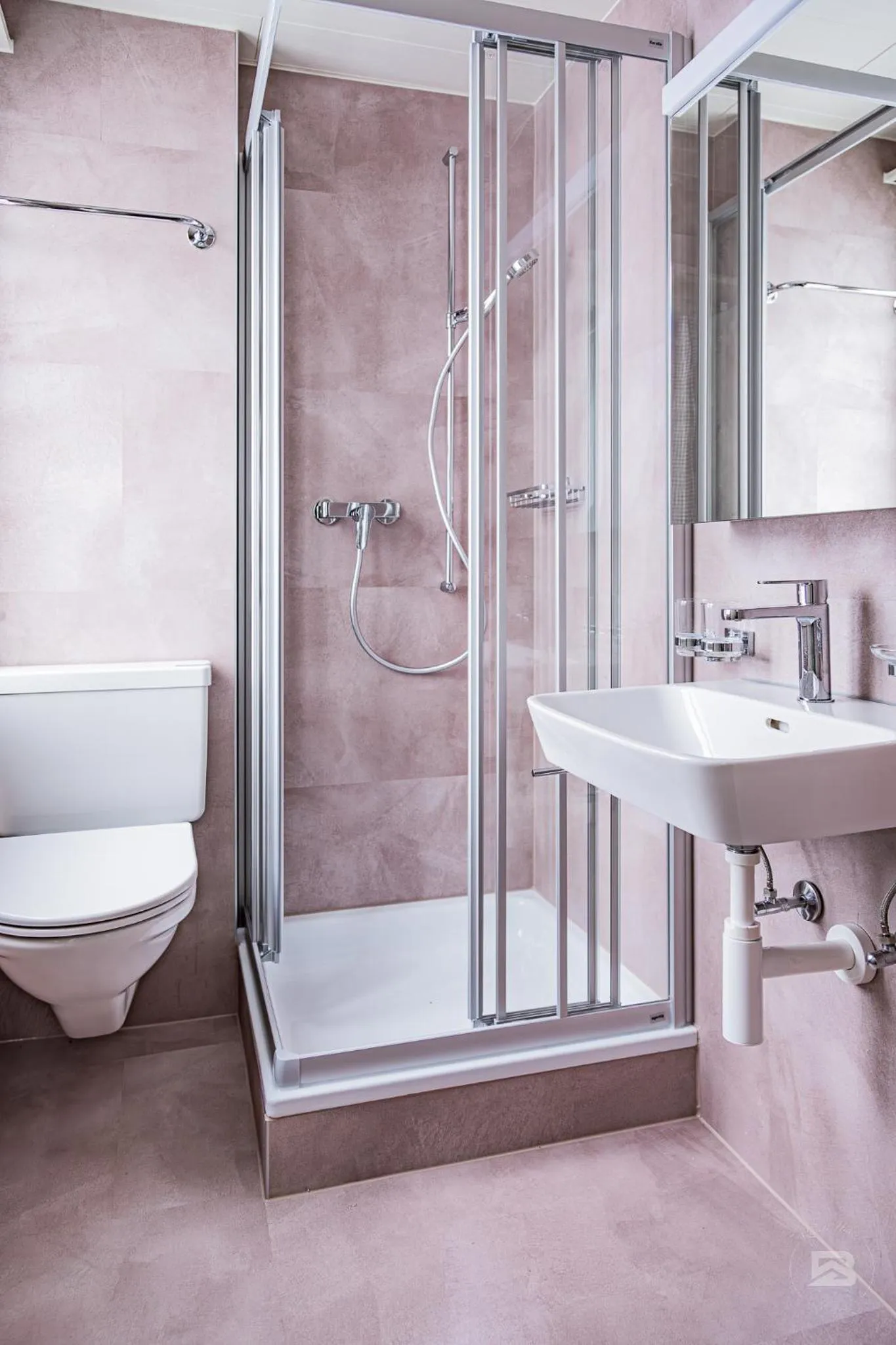 Bathroom in Hotel Bergidyll - Riders Haven