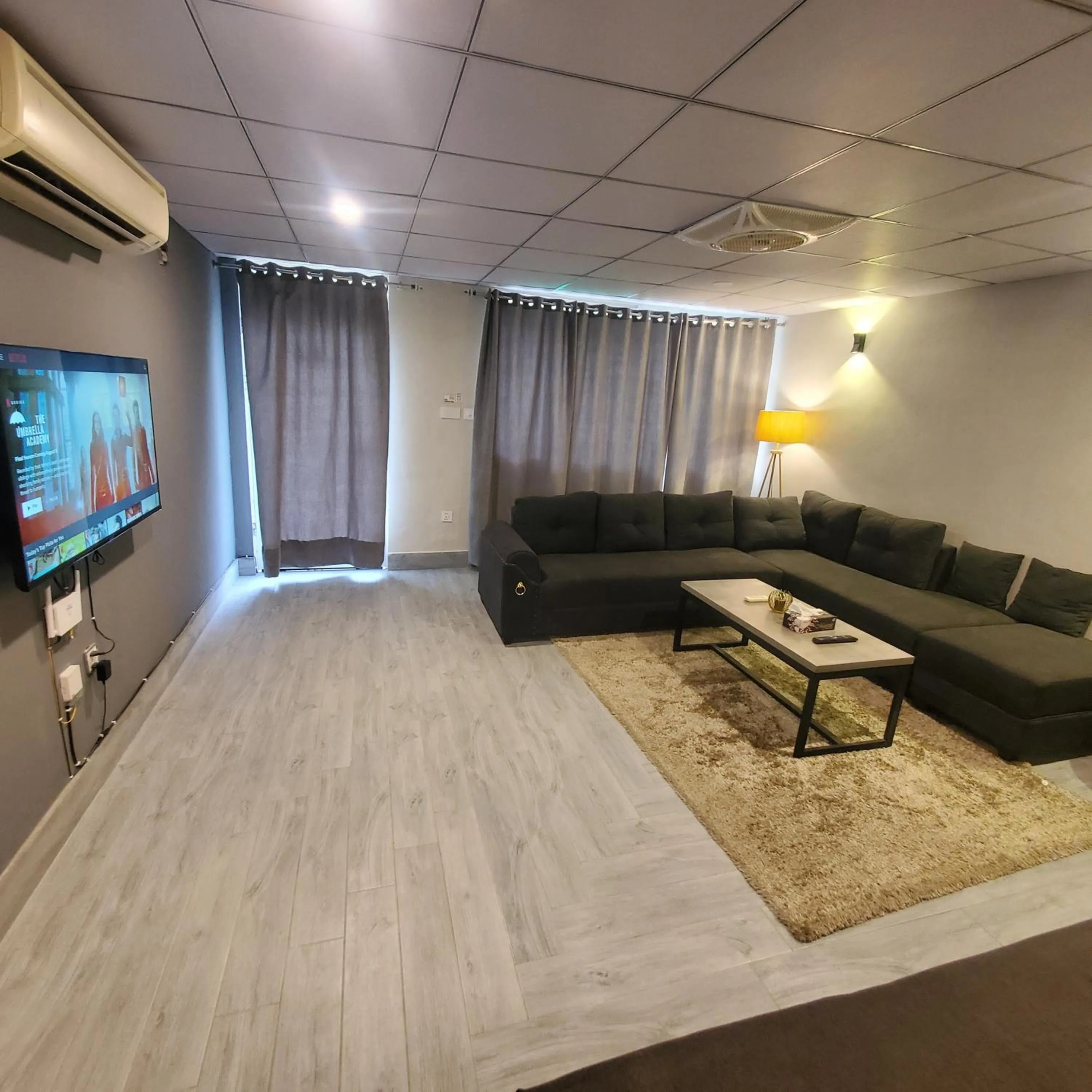 TV and multimedia in The Garden Hotel