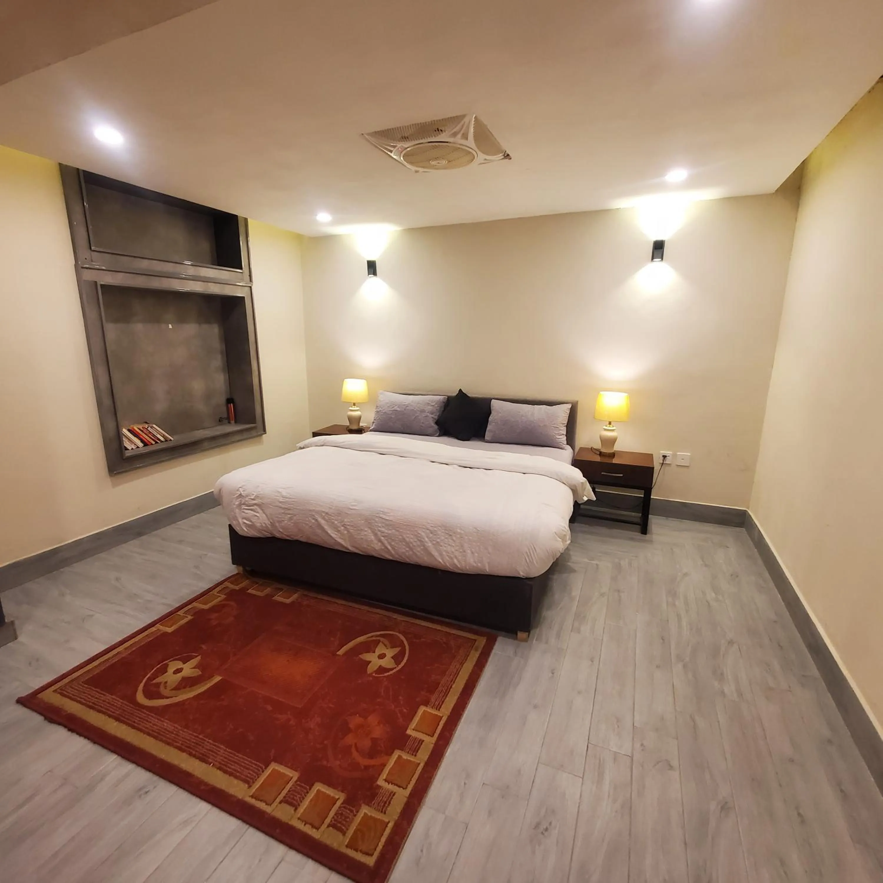 Photo of the whole room, Bed in The Garden Hotel