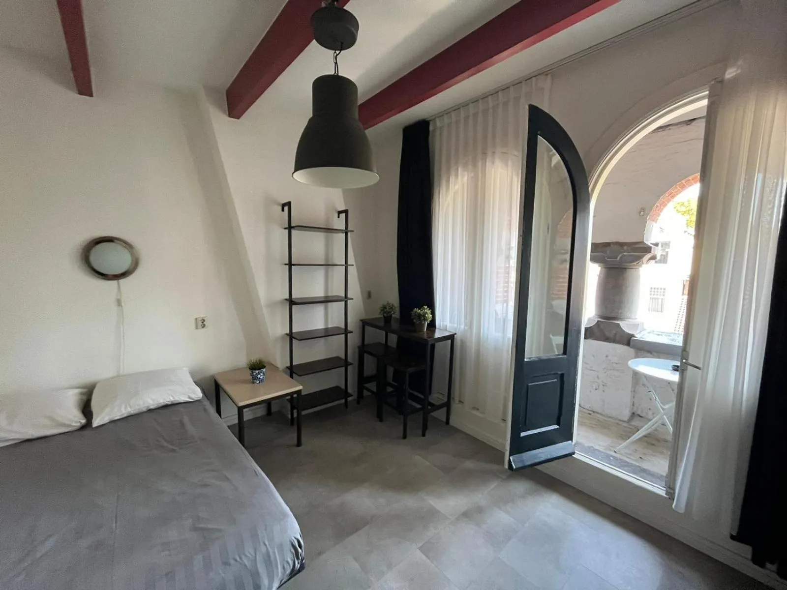 Bed in Hotel Galerij