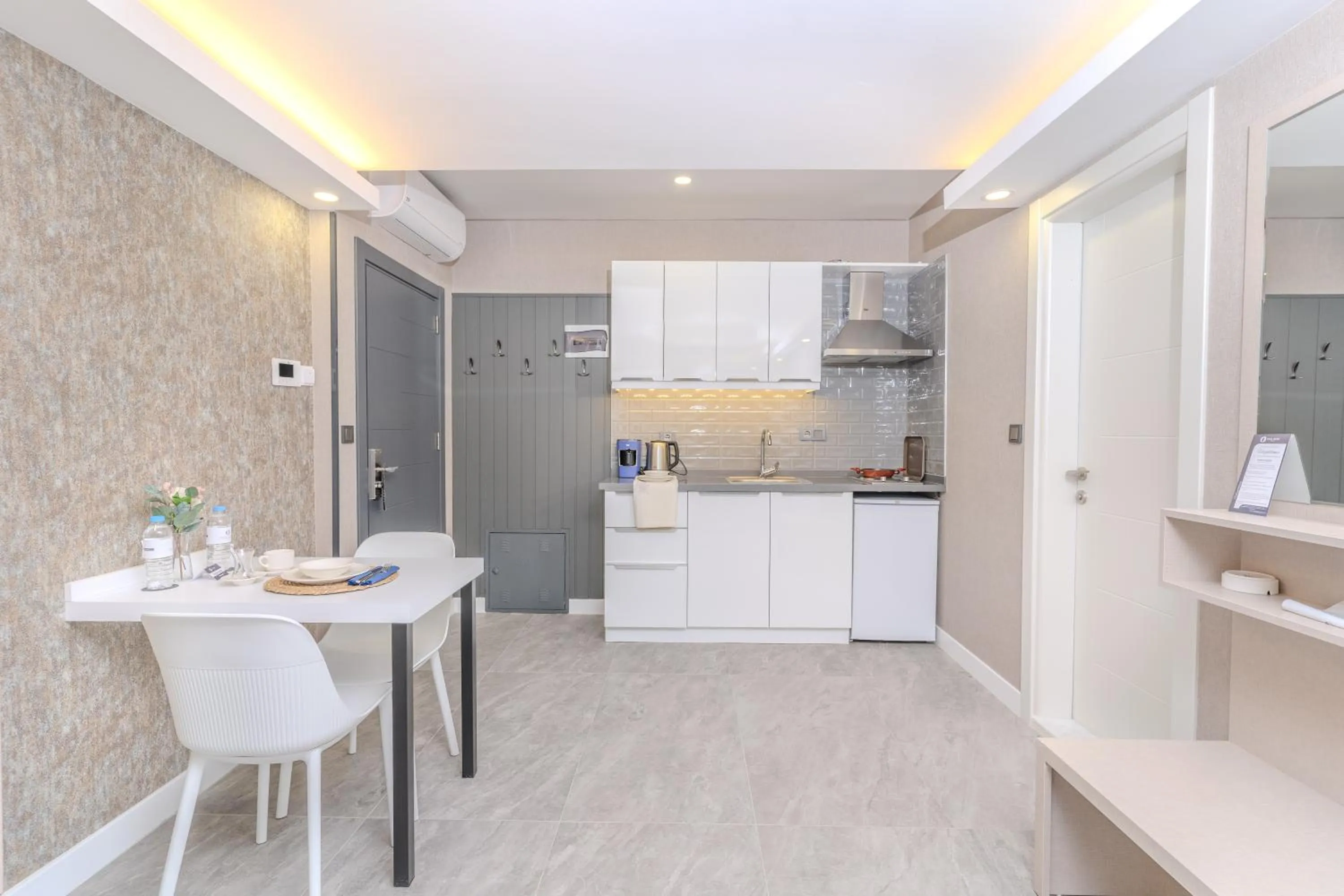 Kitchen or kitchenette in Olea Suites Otel