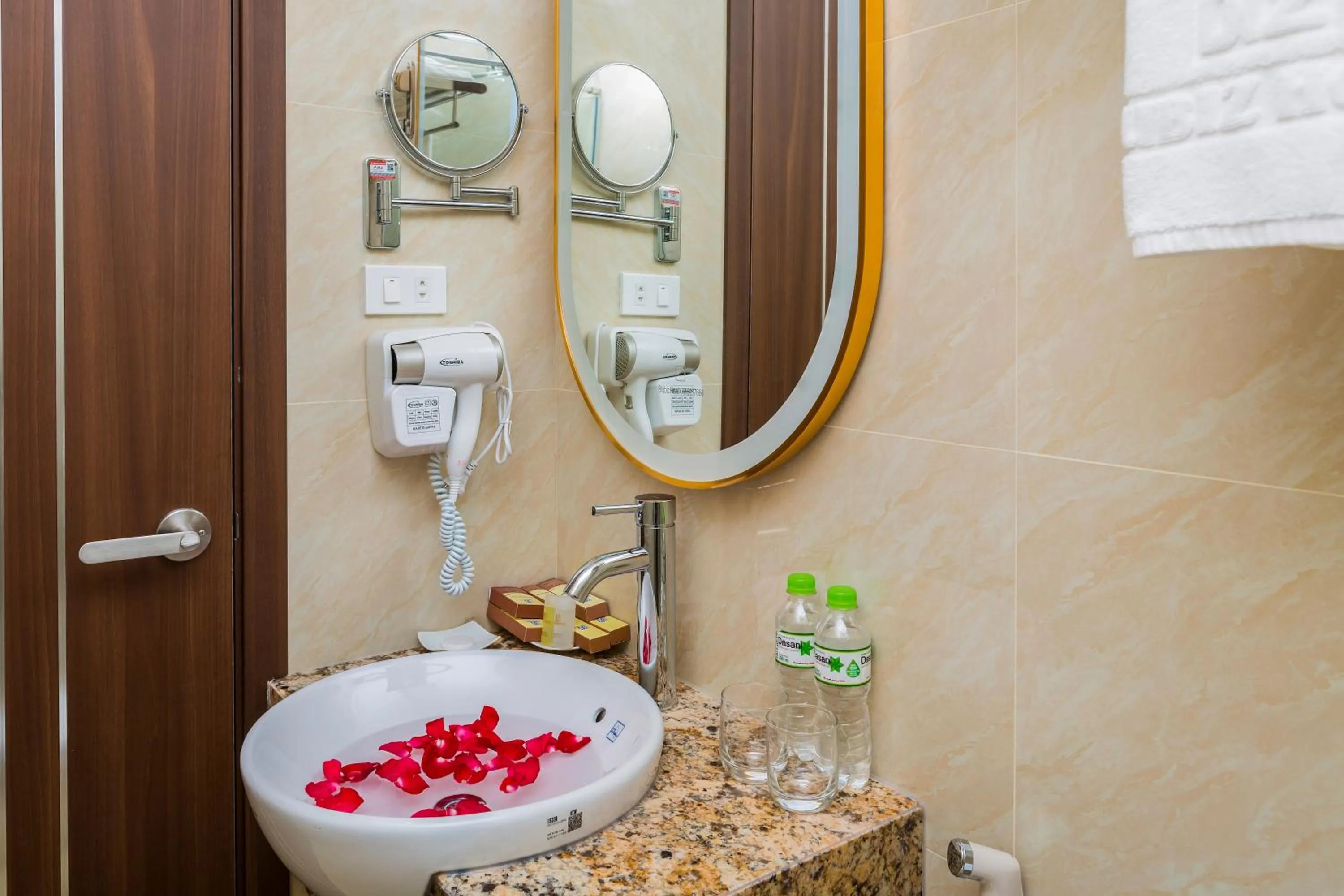 Bathroom in Blubiz Hotel 5