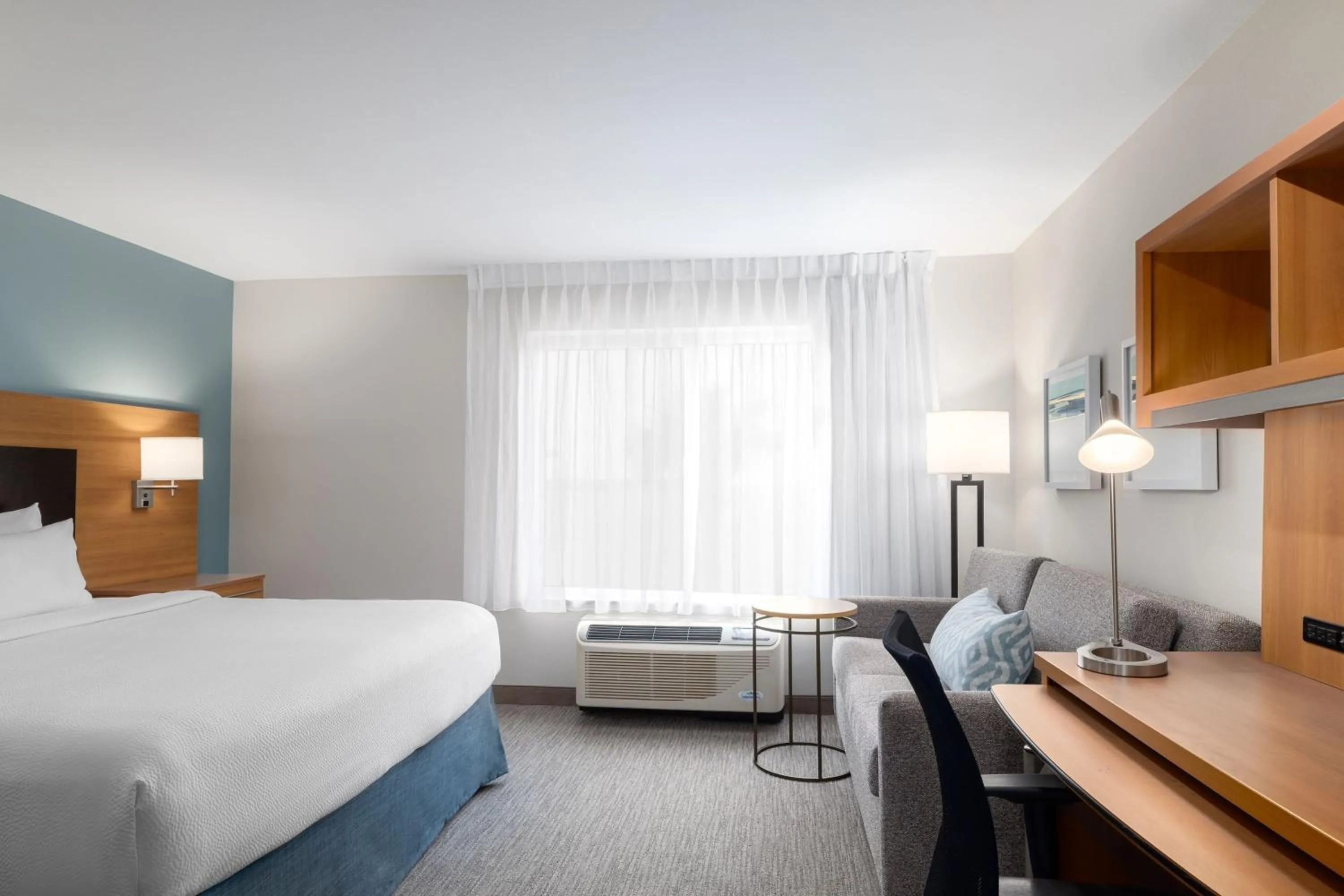 Photo of the whole room, Bed in TownePlace Suites by Marriott Fort Walton Beach-Eglin AFB