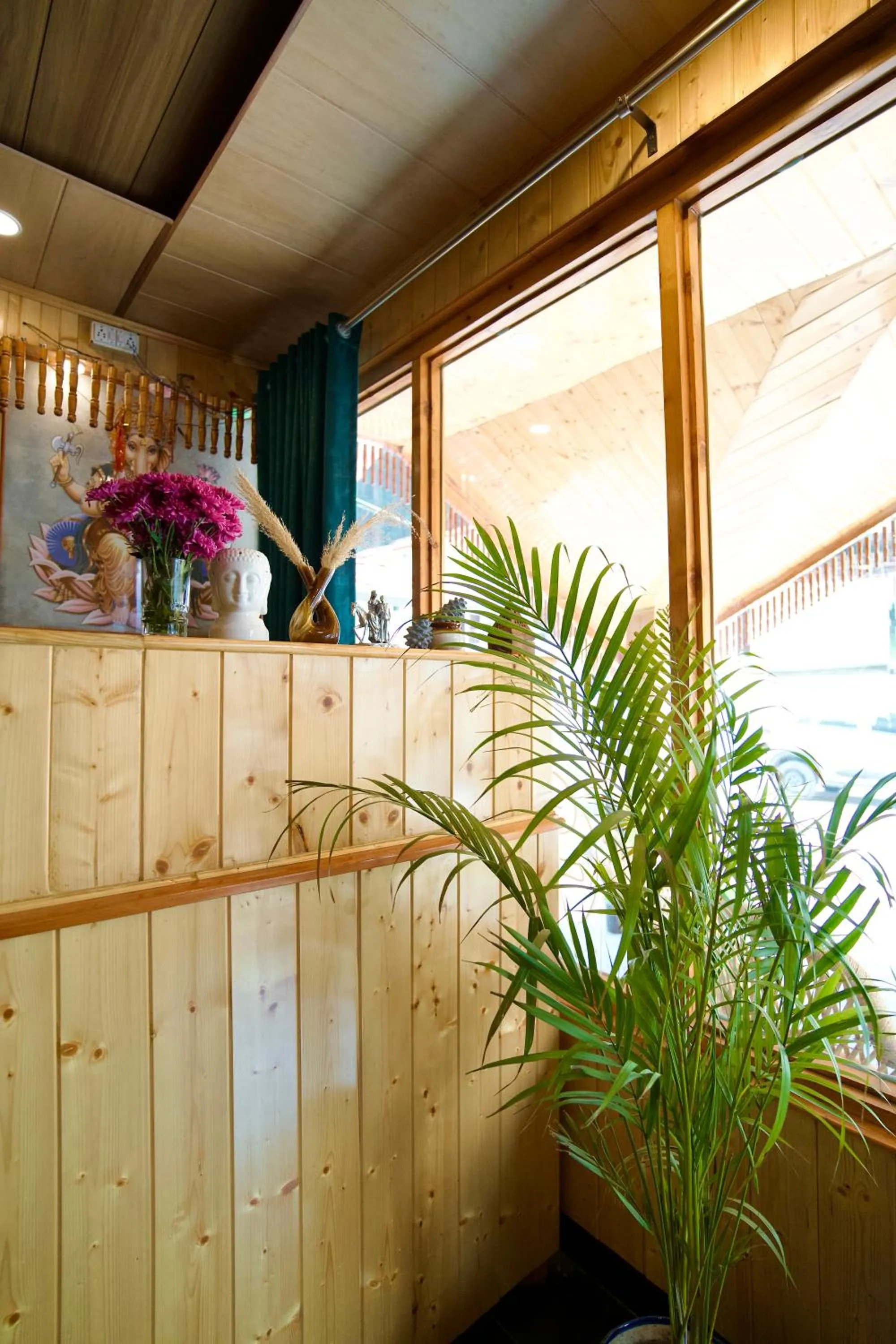 Facade/entrance in Hotel Mid Orchard Kasol -River Side