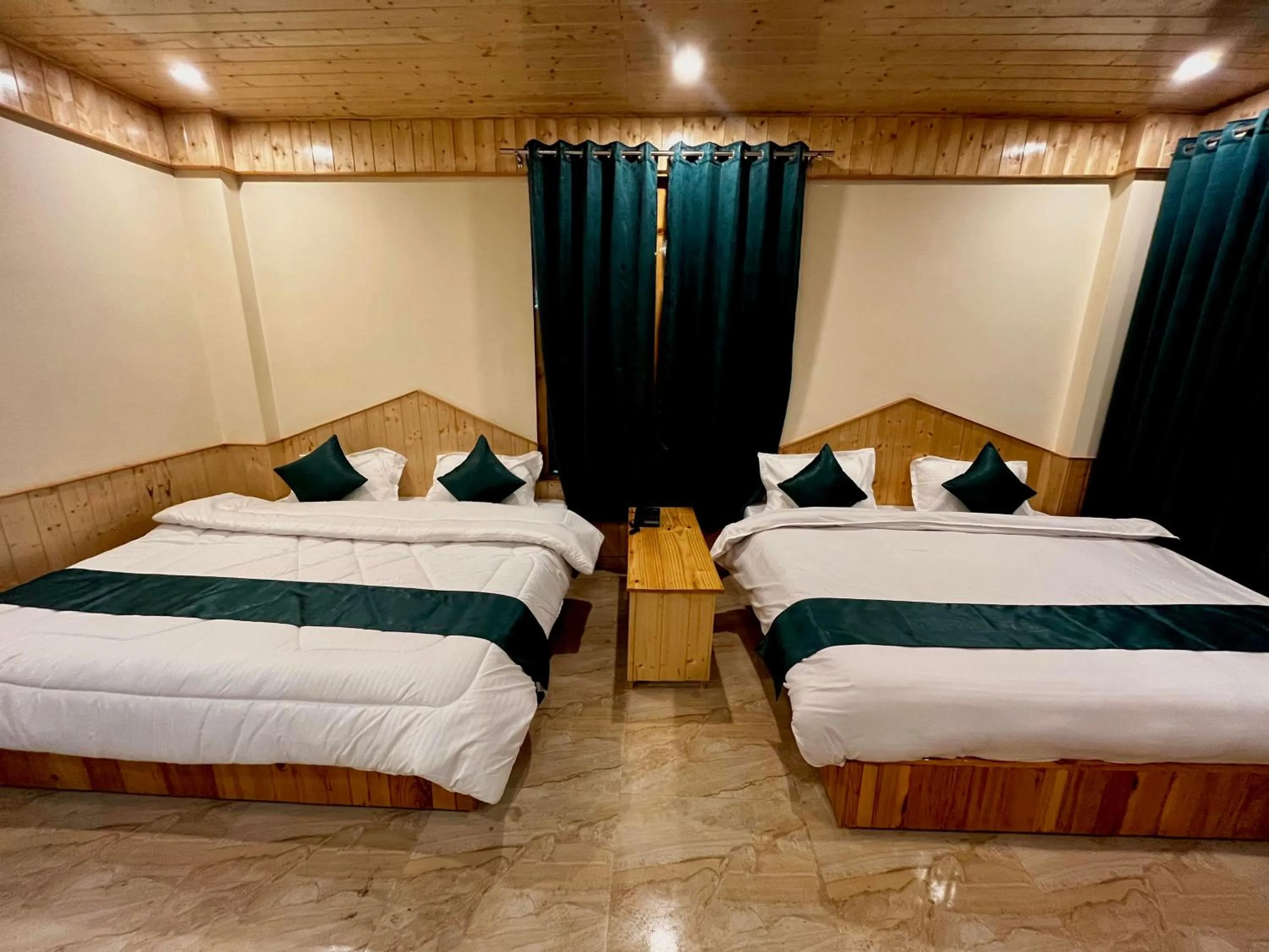 Family, Bed in Hotel Mid Orchard Kasol -River Side