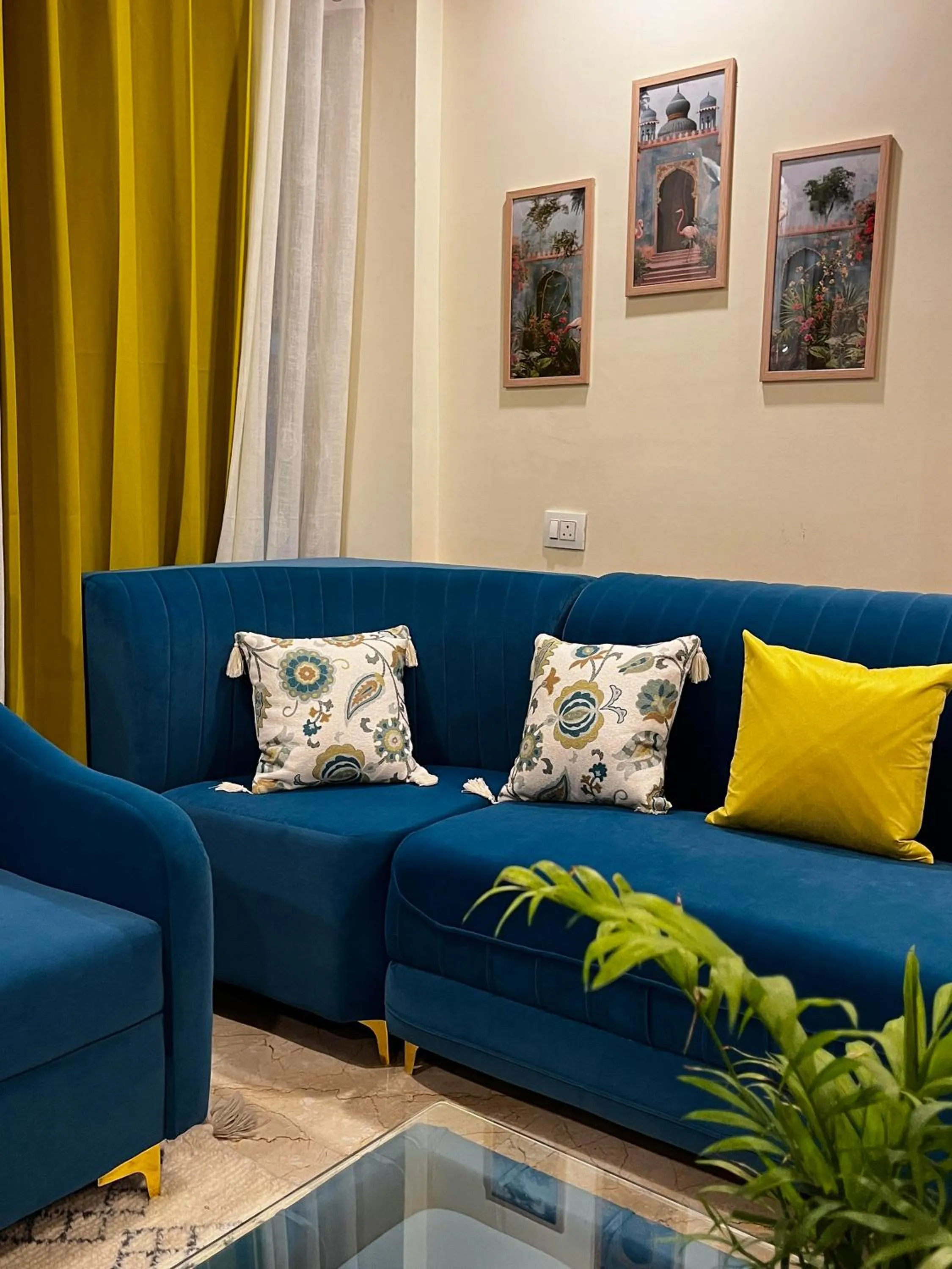 Seating area in Hotel Mid Orchard Kasol -River Side