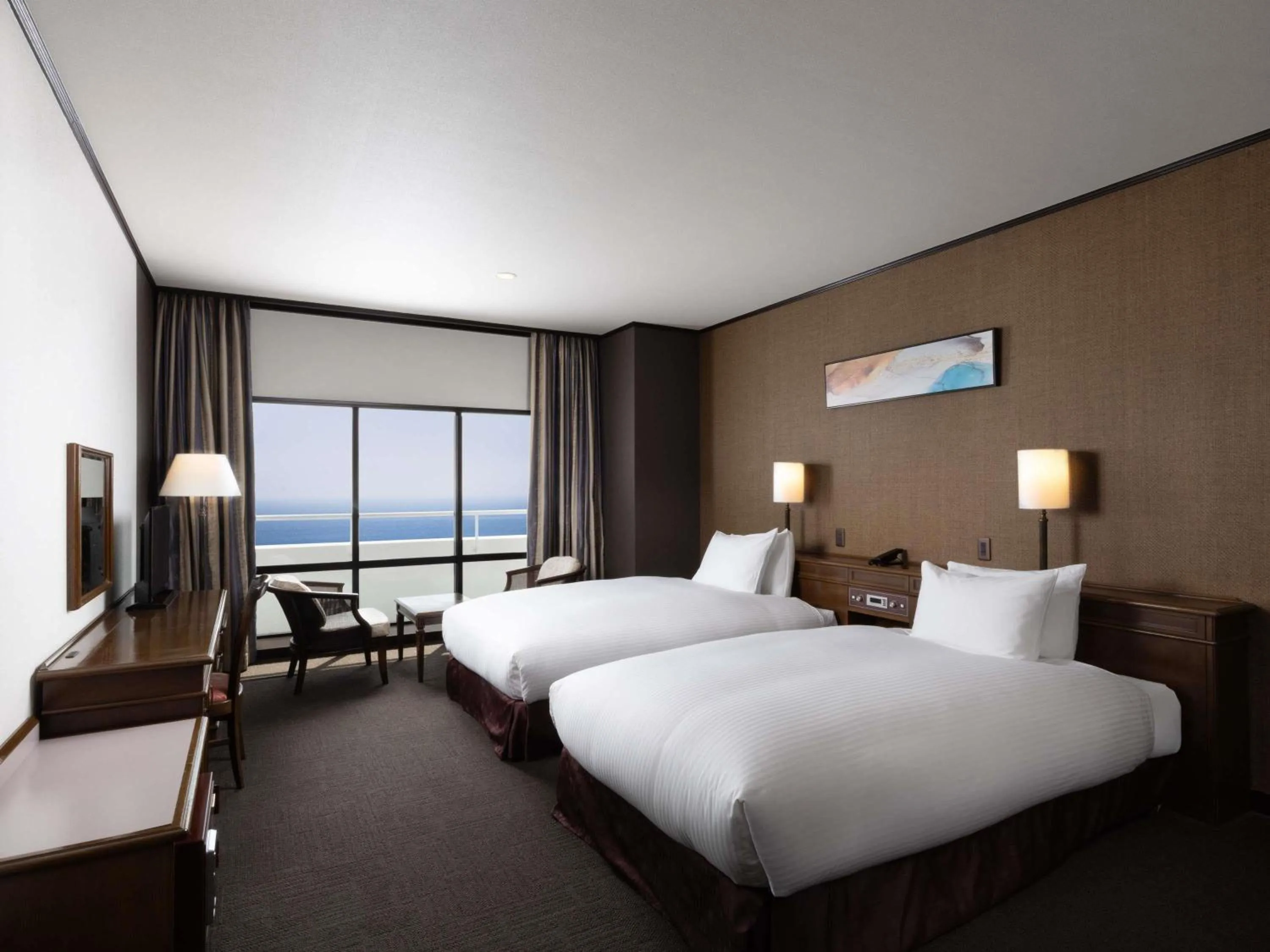 Photo of the whole room, Bed in Mercure Kochi Tosa Resort & Spa