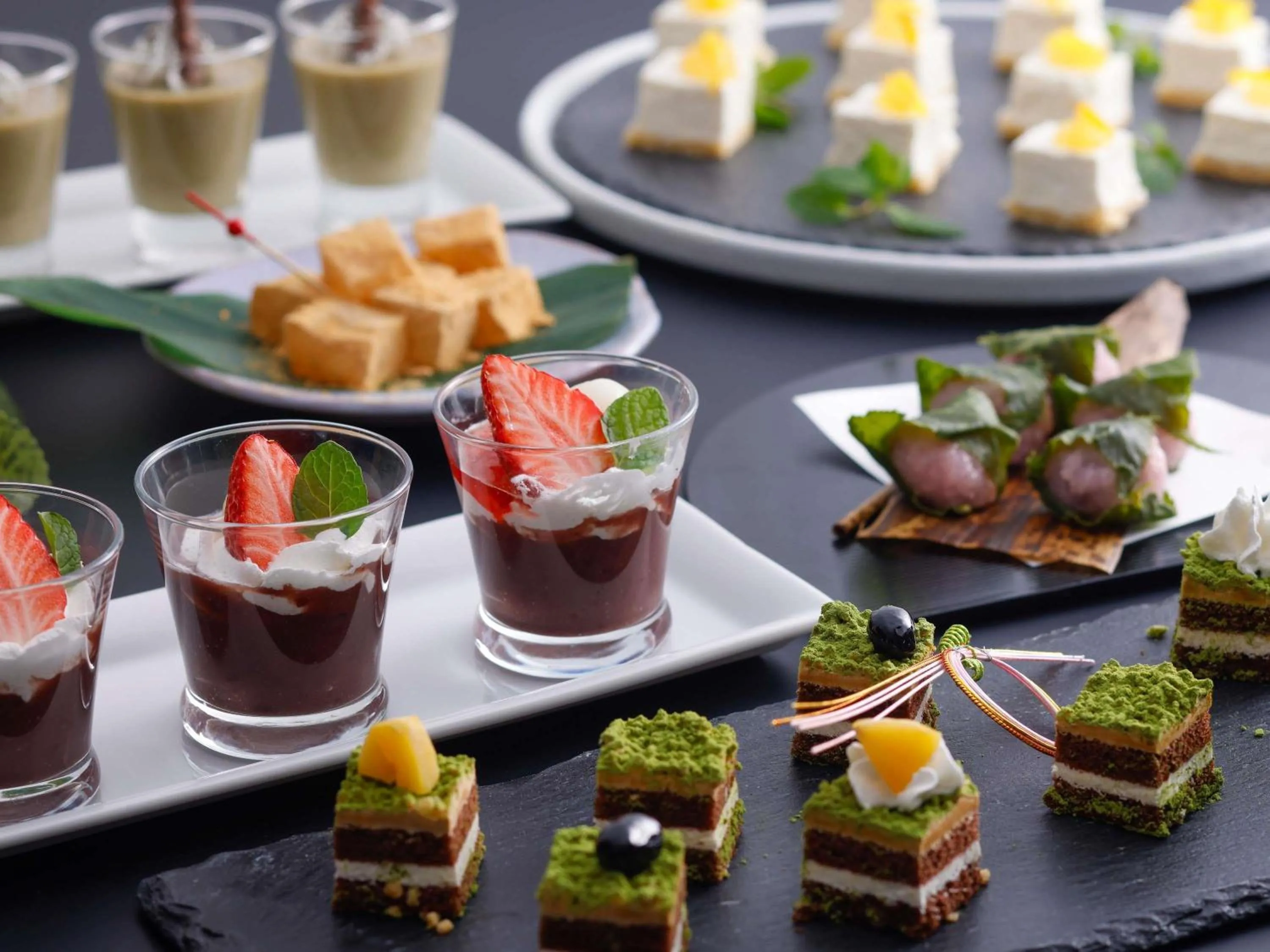 Restaurant/places to eat in Mercure Kochi Tosa Resort & Spa