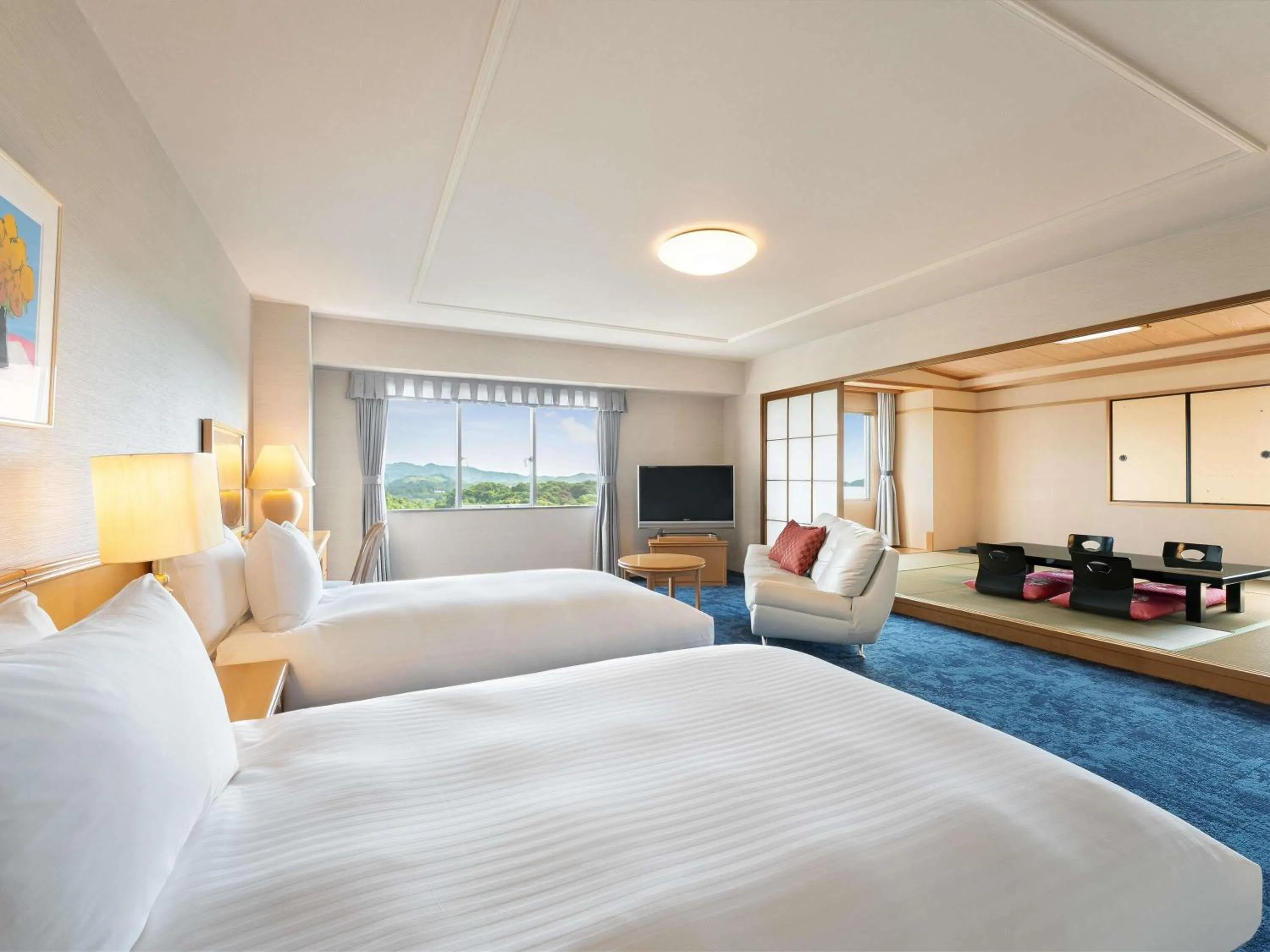 Property building, Bed in Mercure Fukuoka Munakata Resort & Spa
