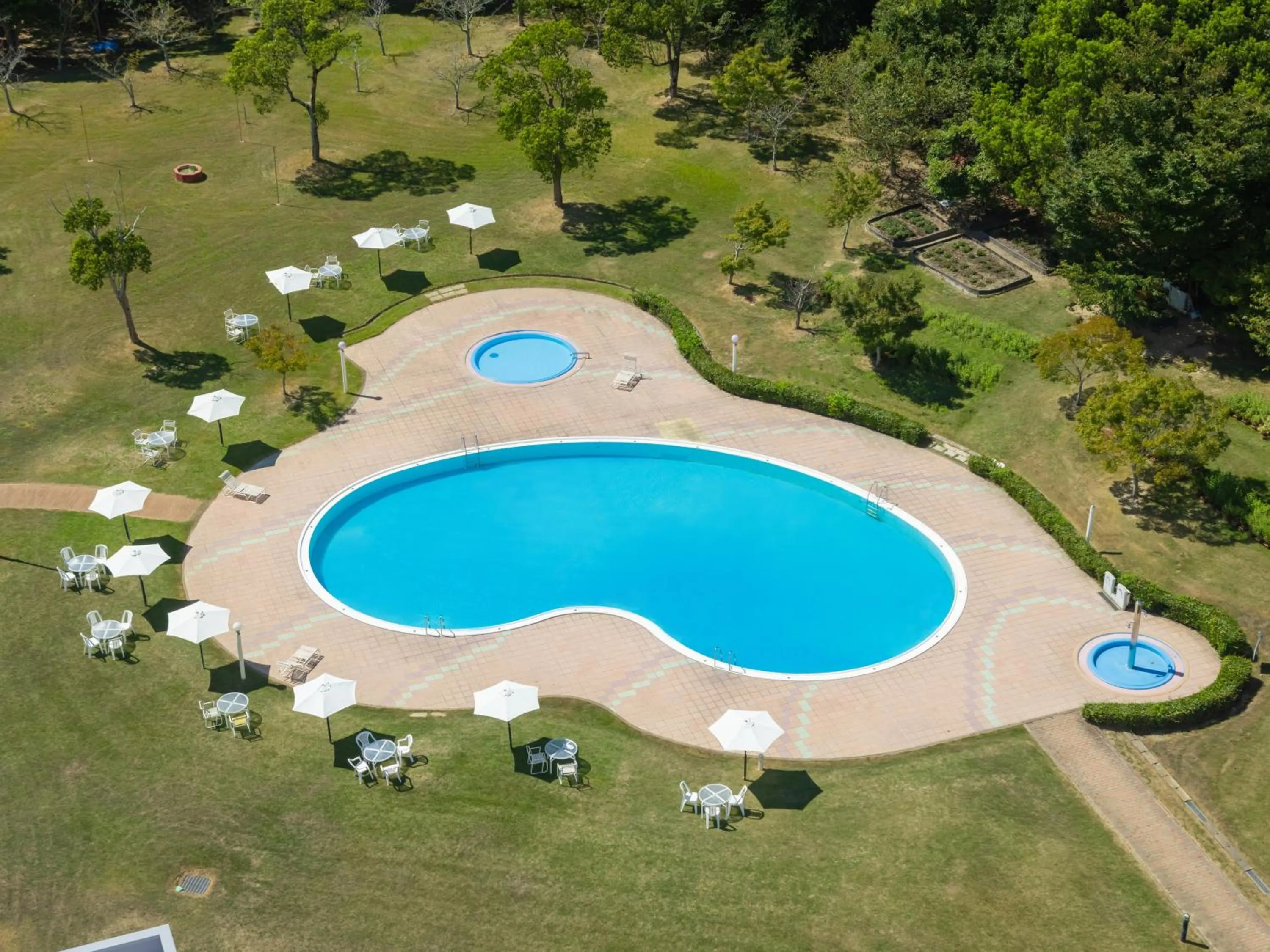 Swimming pool in Mercure Fukuoka Munakata Resort & Spa