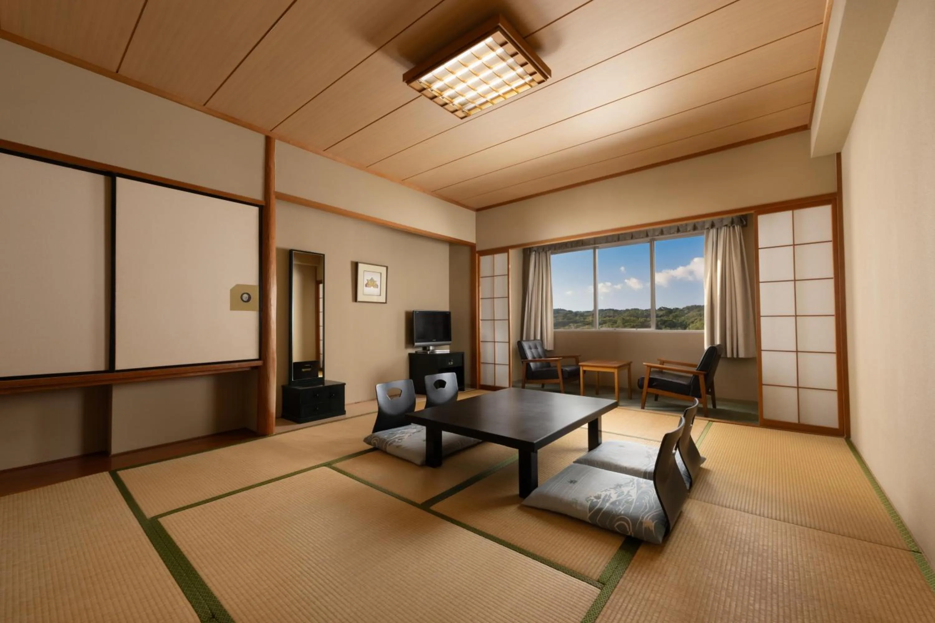 Photo of the whole room in Mercure Fukuoka Munakata Resort & Spa