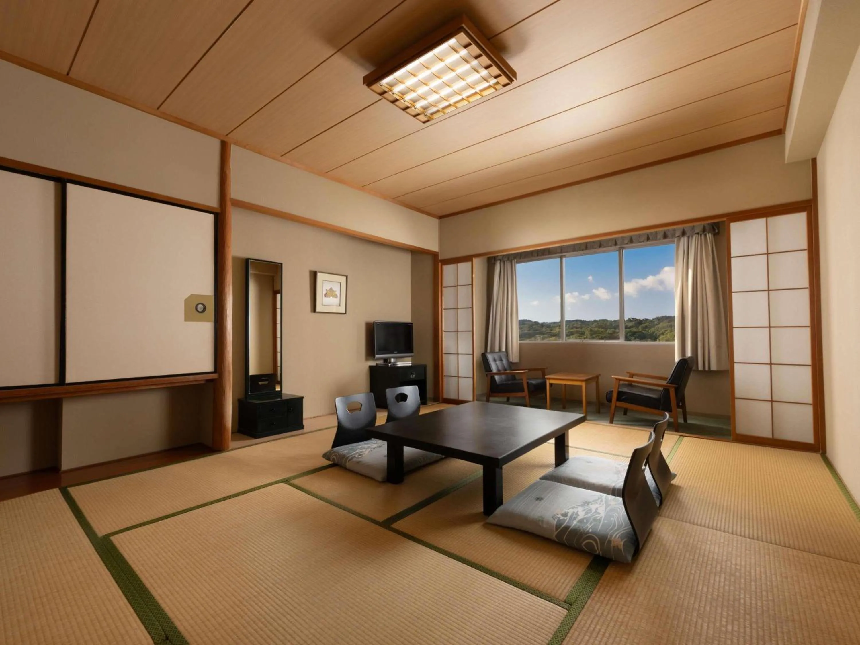 Bedroom in Mercure Fukuoka Munakata Resort & Spa