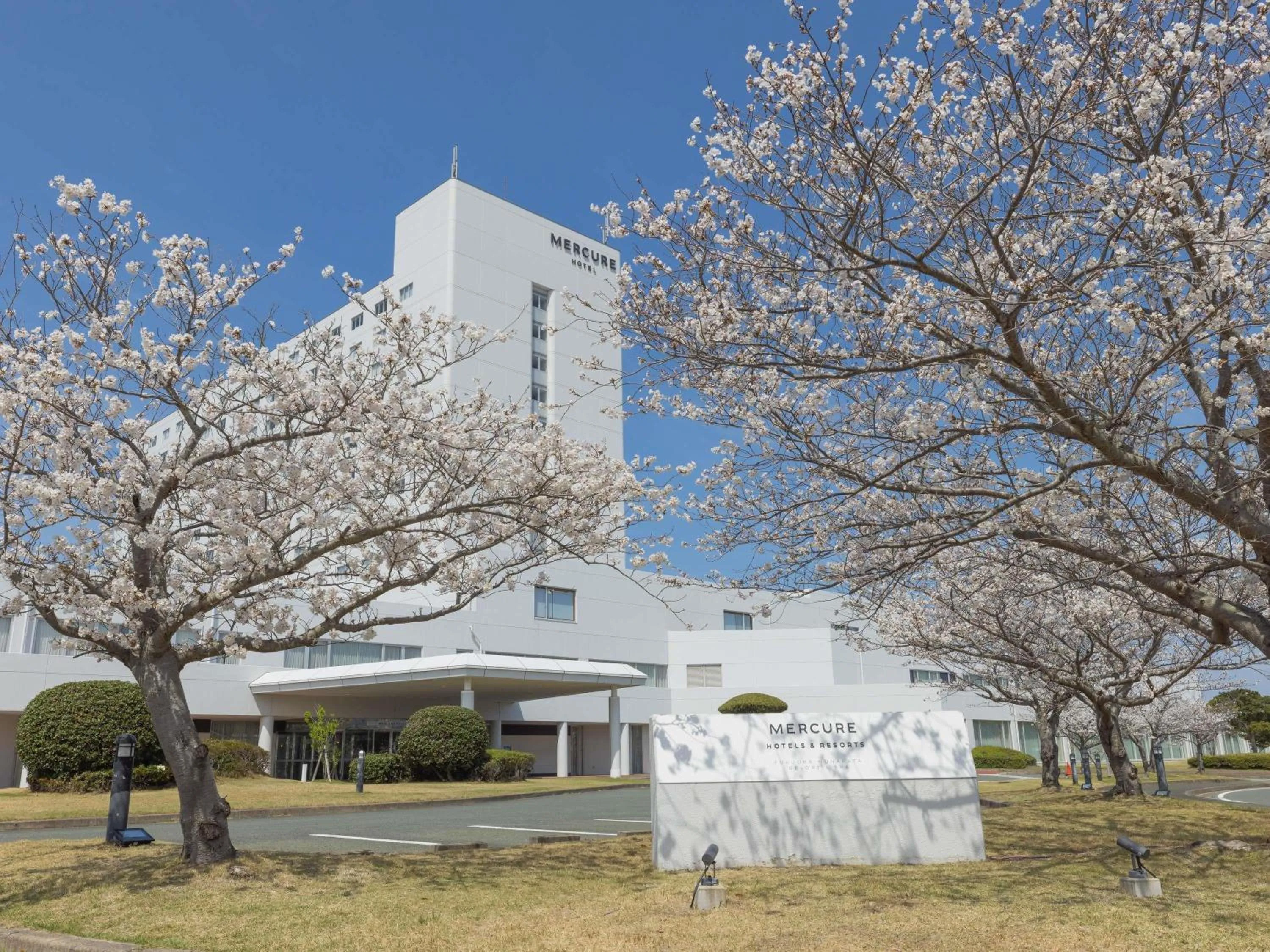 Property building in Mercure Fukuoka Munakata Resort & Spa