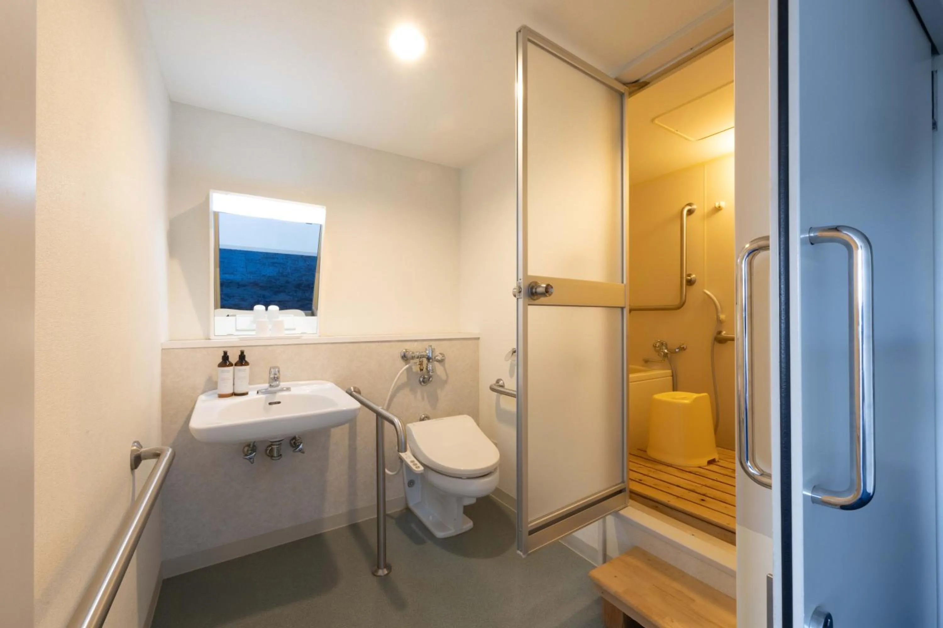 Bathroom in Mercure Fukuoka Munakata Resort & Spa