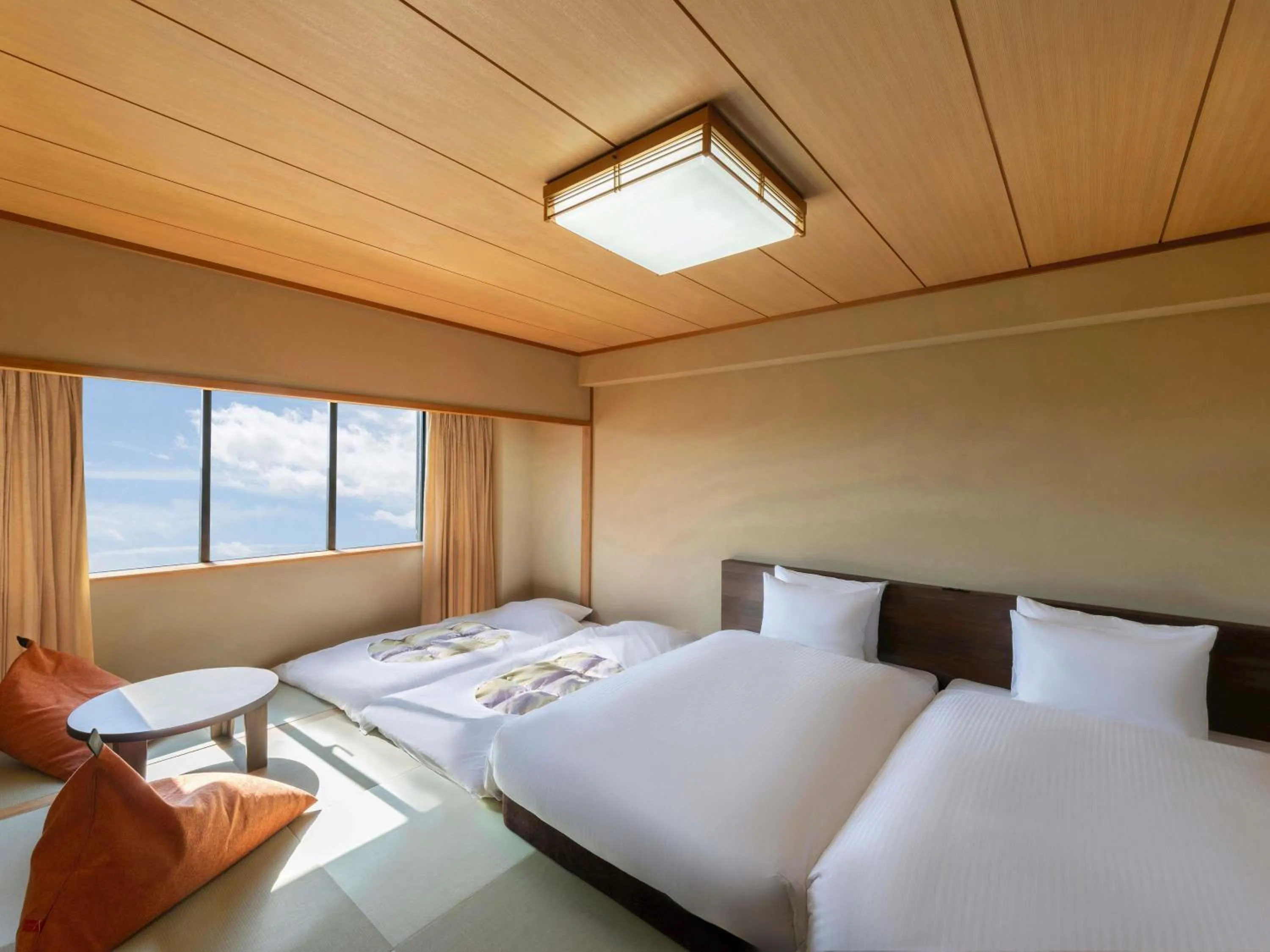 Bedroom, Bed in Grand Mercure Beppu Bay Resort & Spa