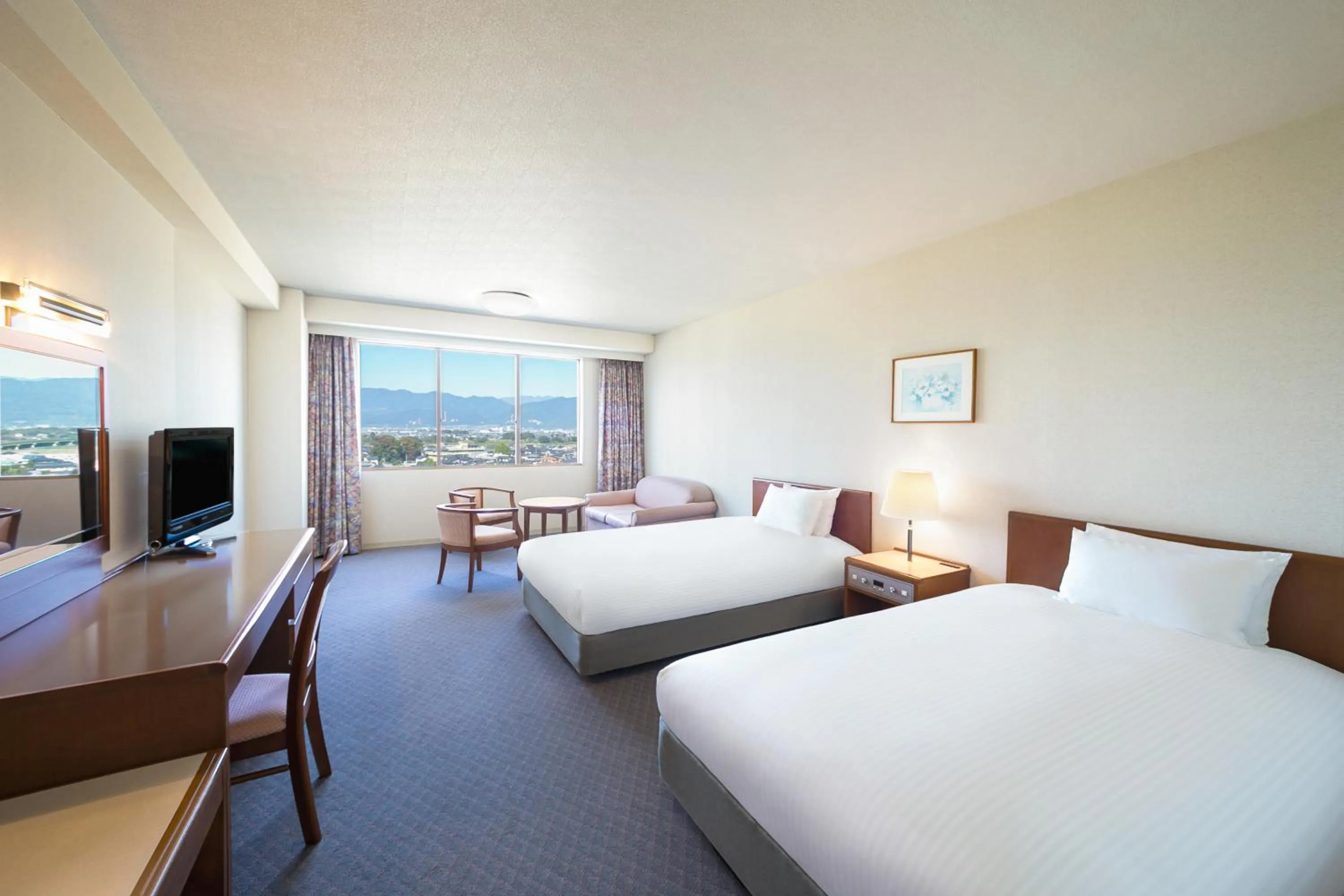 Photo of the whole room, Bed in Mercure Nagano Matsushiro Resort & Spa