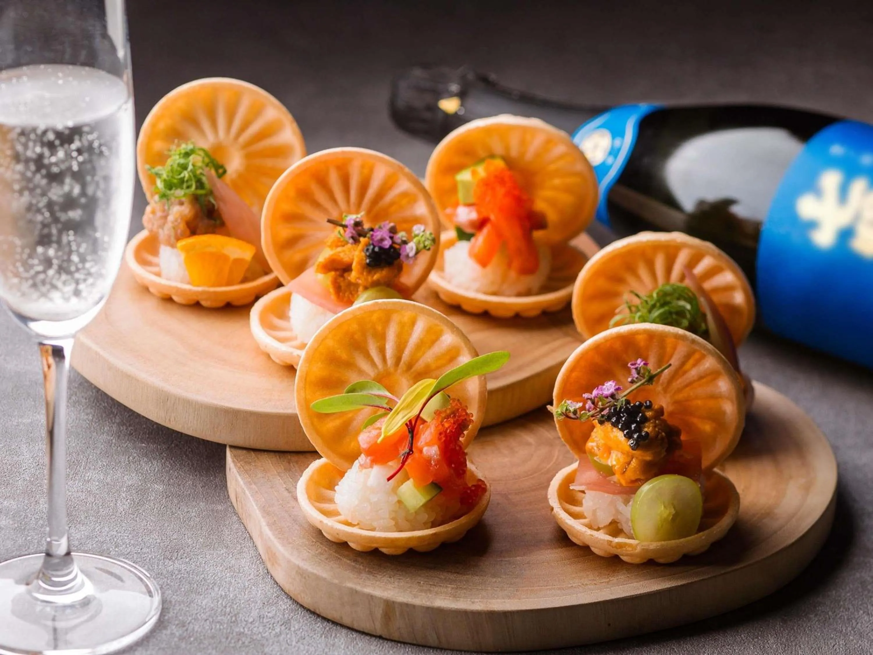 Restaurant/places to eat in Grand Mercure Lake Biwa Resort & Spa