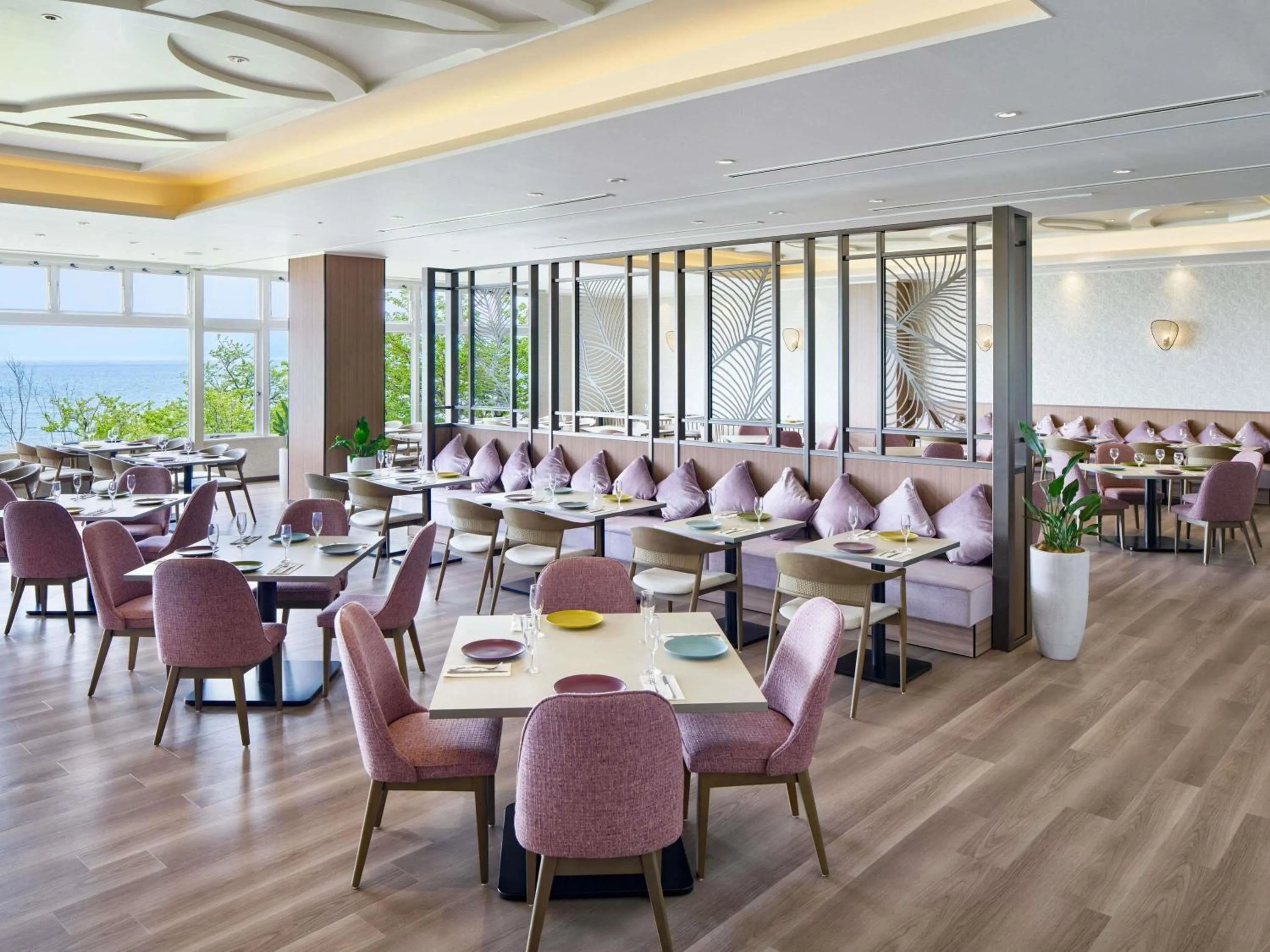 Restaurant/places to eat in Grand Mercure Lake Biwa Resort & Spa