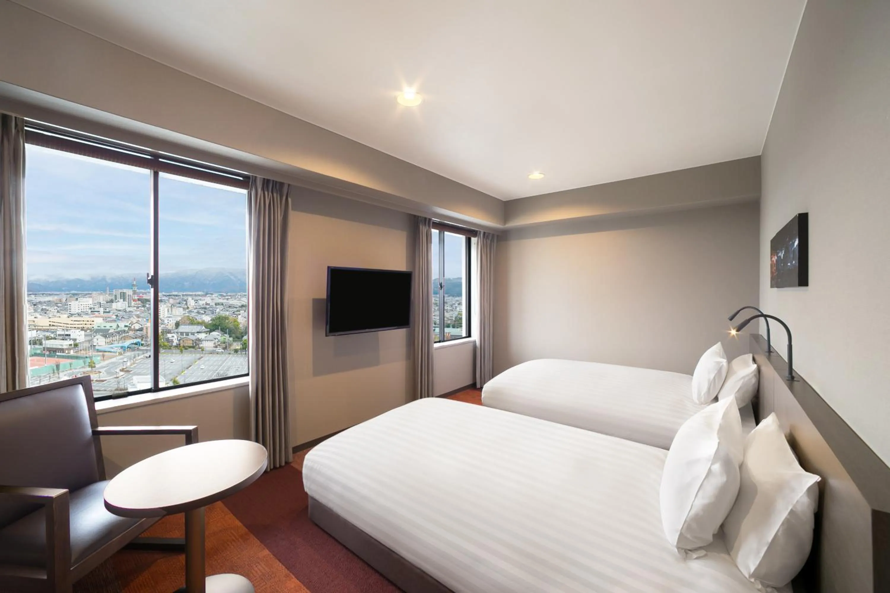 Bed in Grand Mercure Lake Biwa Resort & Spa