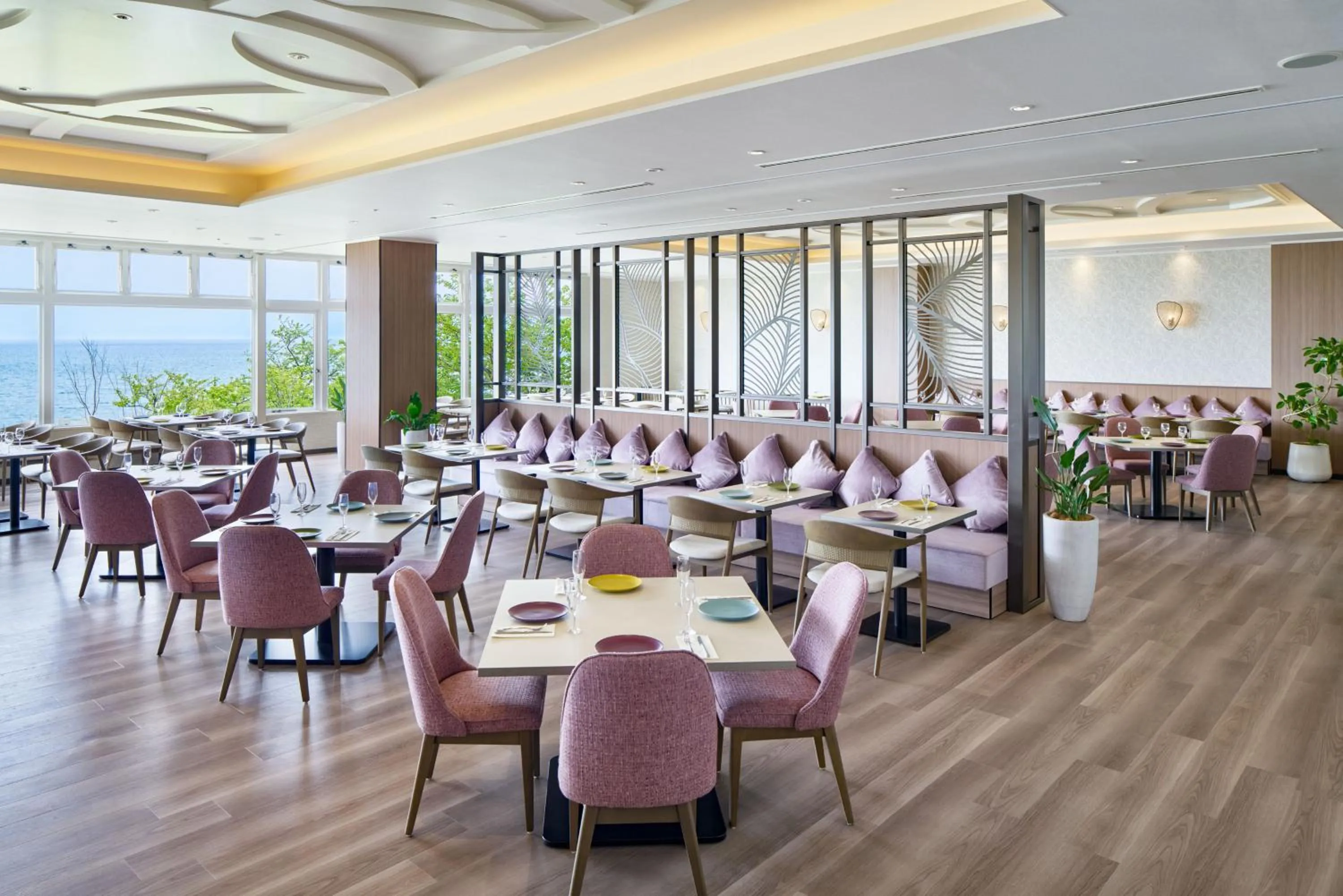 Restaurant/places to eat in Grand Mercure Lake Biwa Resort & Spa
