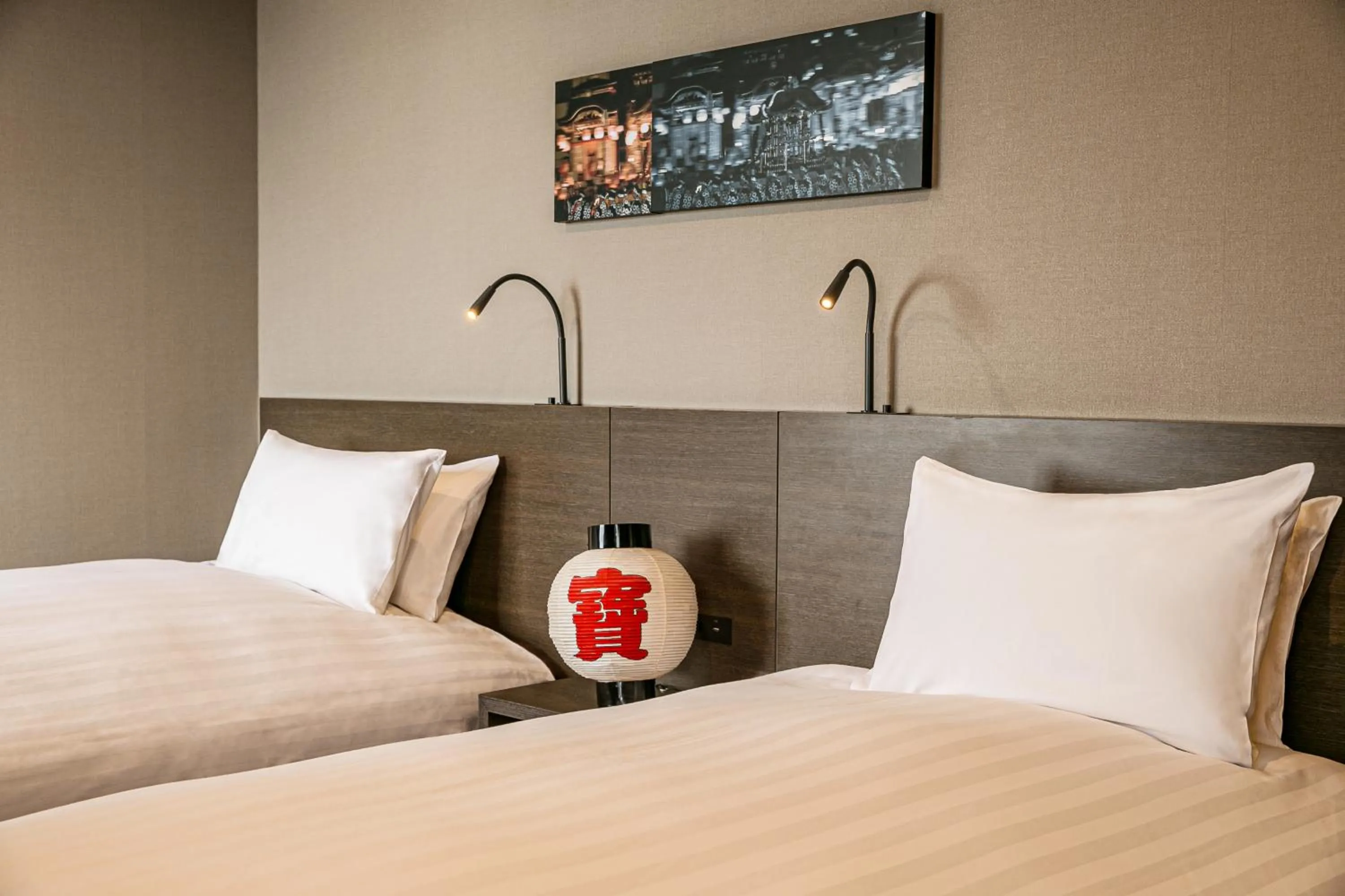 Bed in Grand Mercure Lake Biwa Resort & Spa