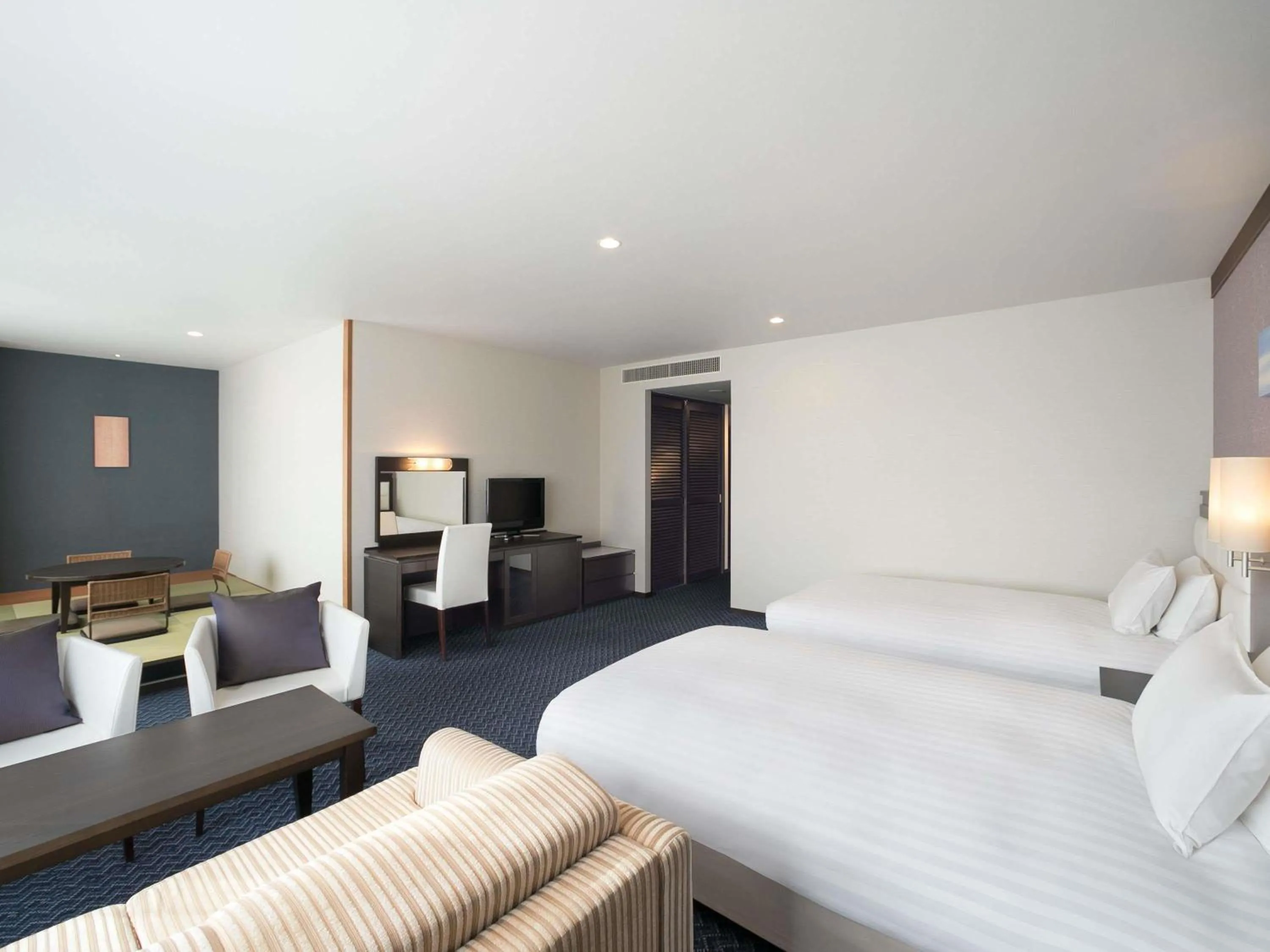 Bedroom, Bed in Grand Mercure Lake Biwa Resort & Spa