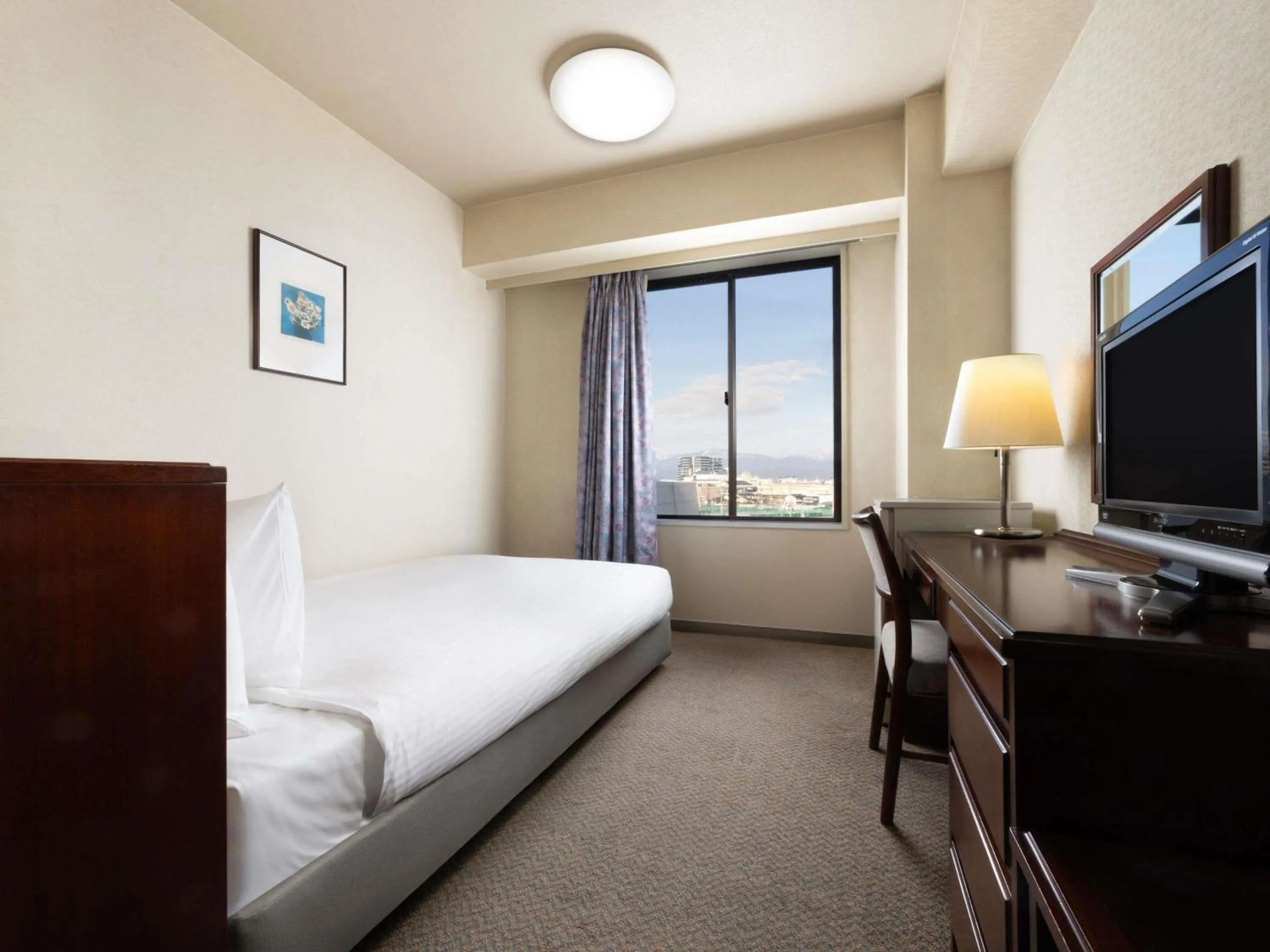 Bedroom, Bed in Grand Mercure Lake Biwa Resort & Spa