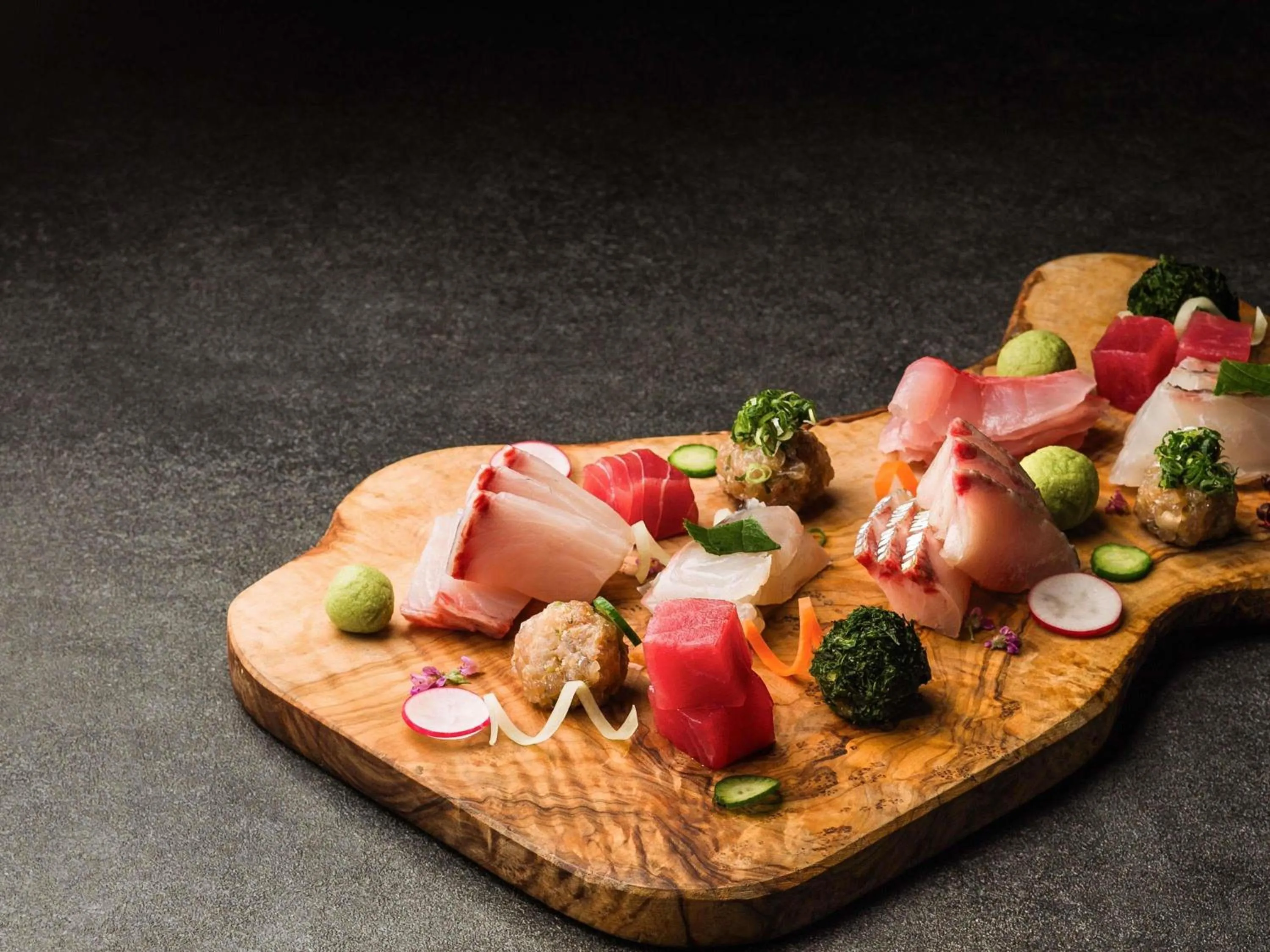 Restaurant/places to eat in Grand Mercure Lake Biwa Resort & Spa