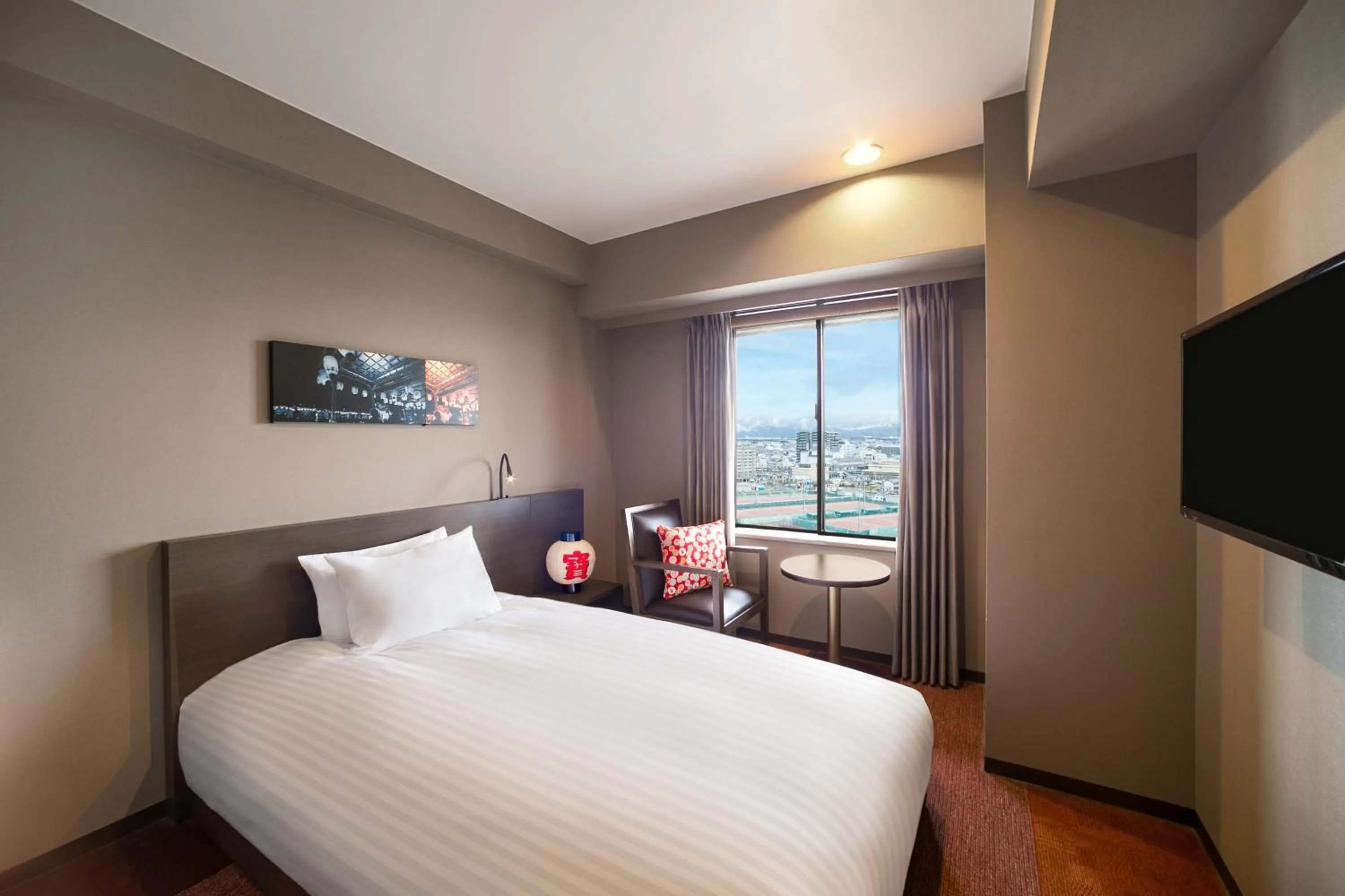 Bed in Grand Mercure Lake Biwa Resort & Spa