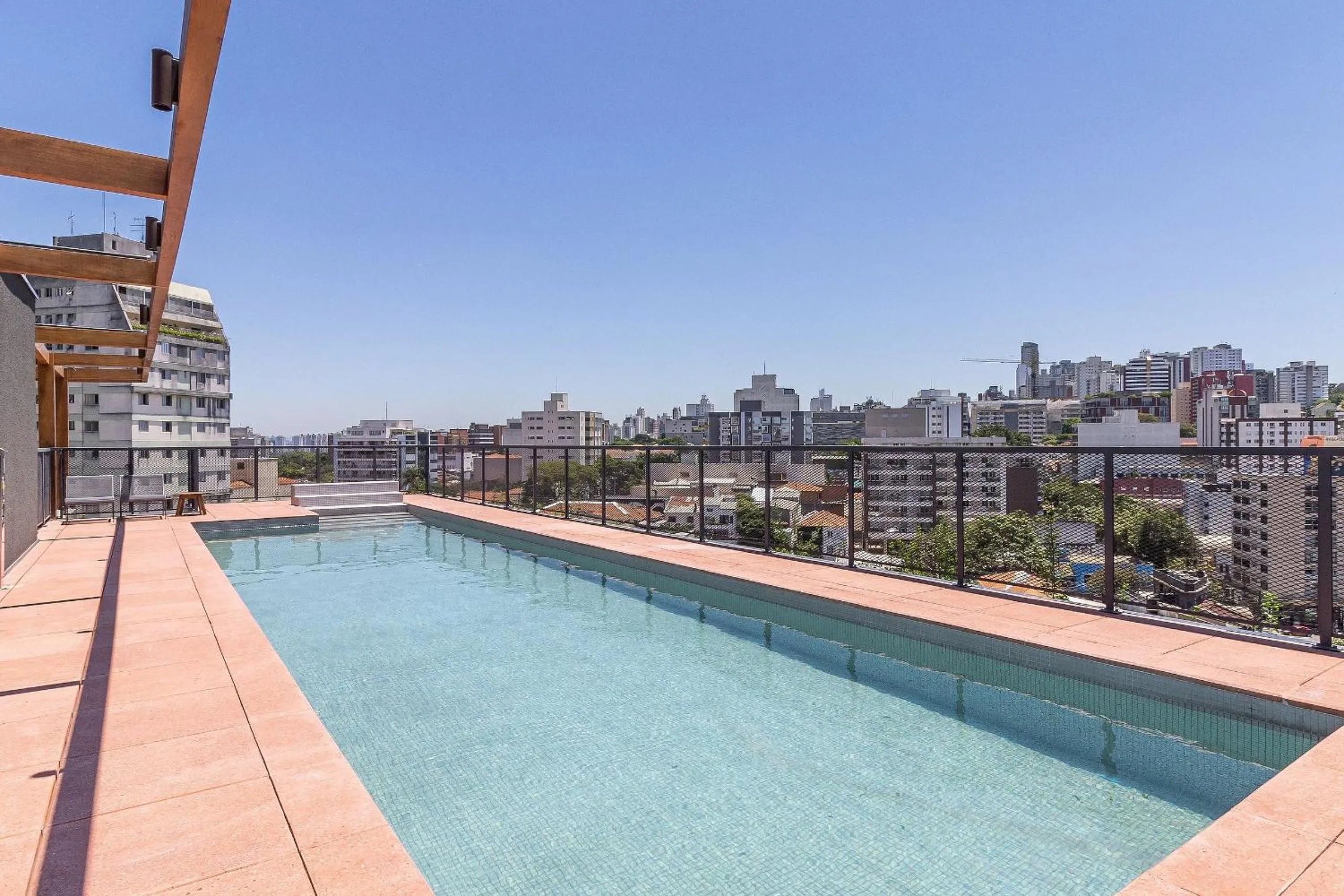 Swimming pool in Pop Grafite