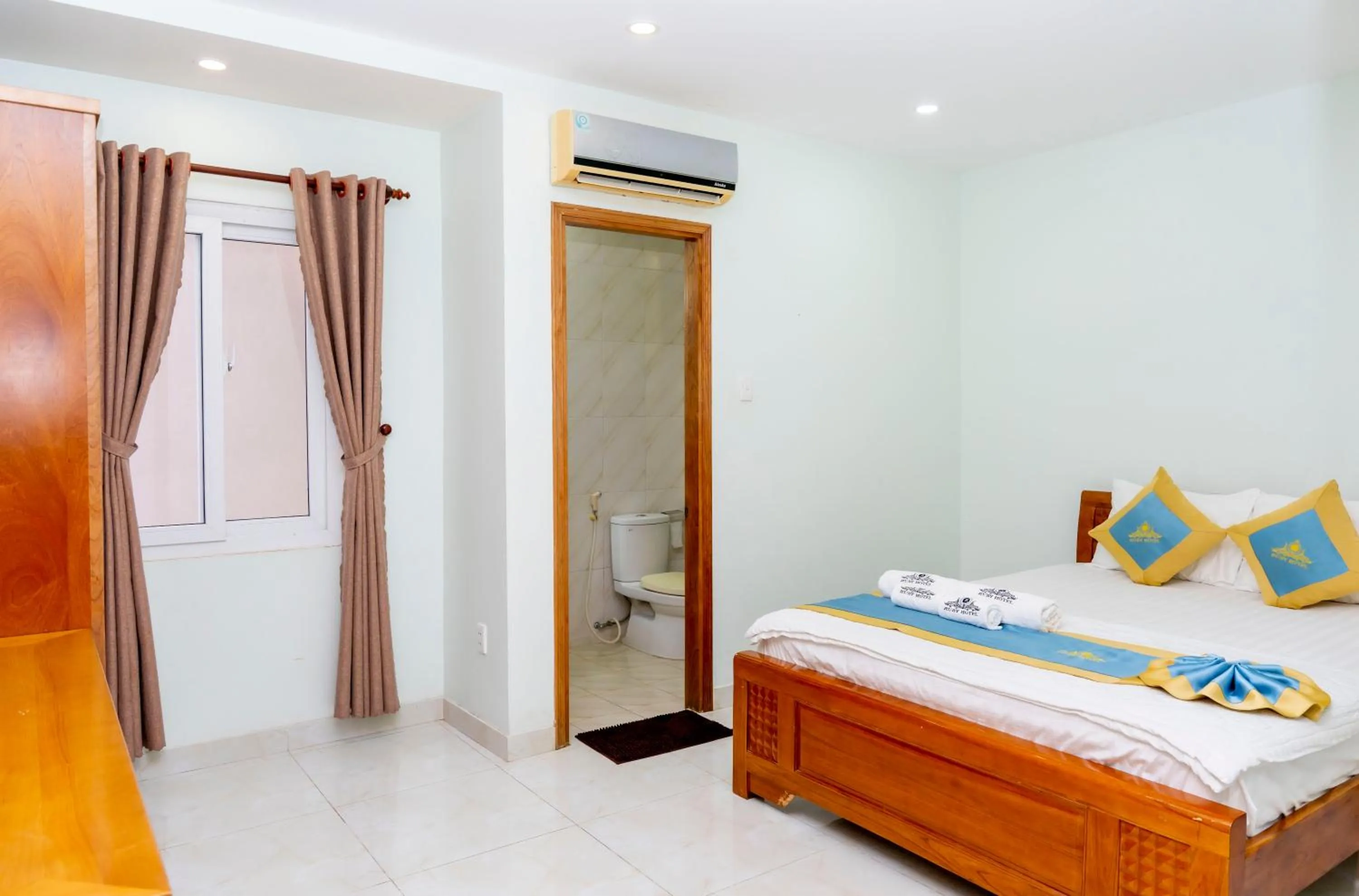 Bed in TNH Hotel Vung Tau
