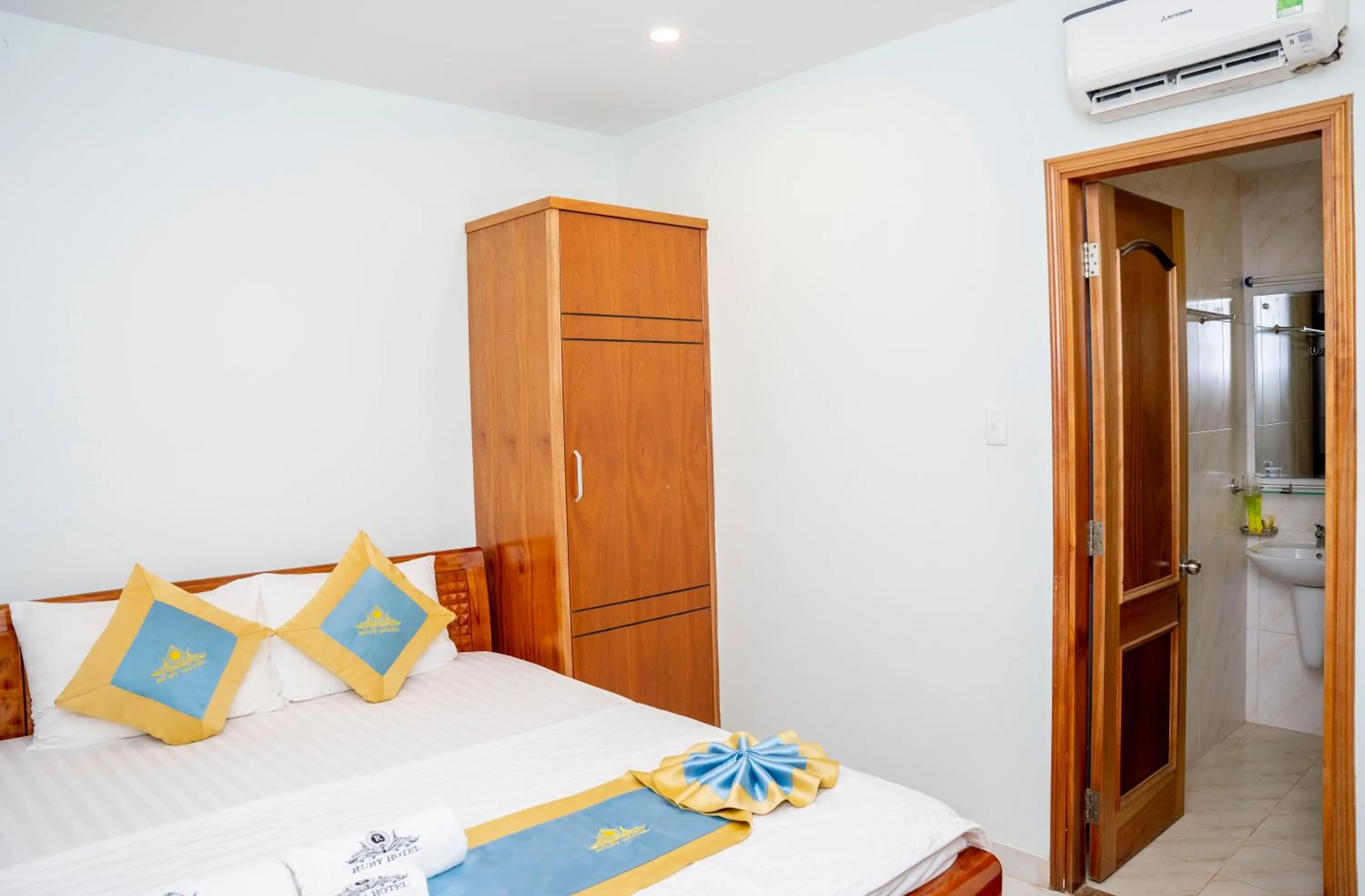 Bed in TNH Hotel Vung Tau