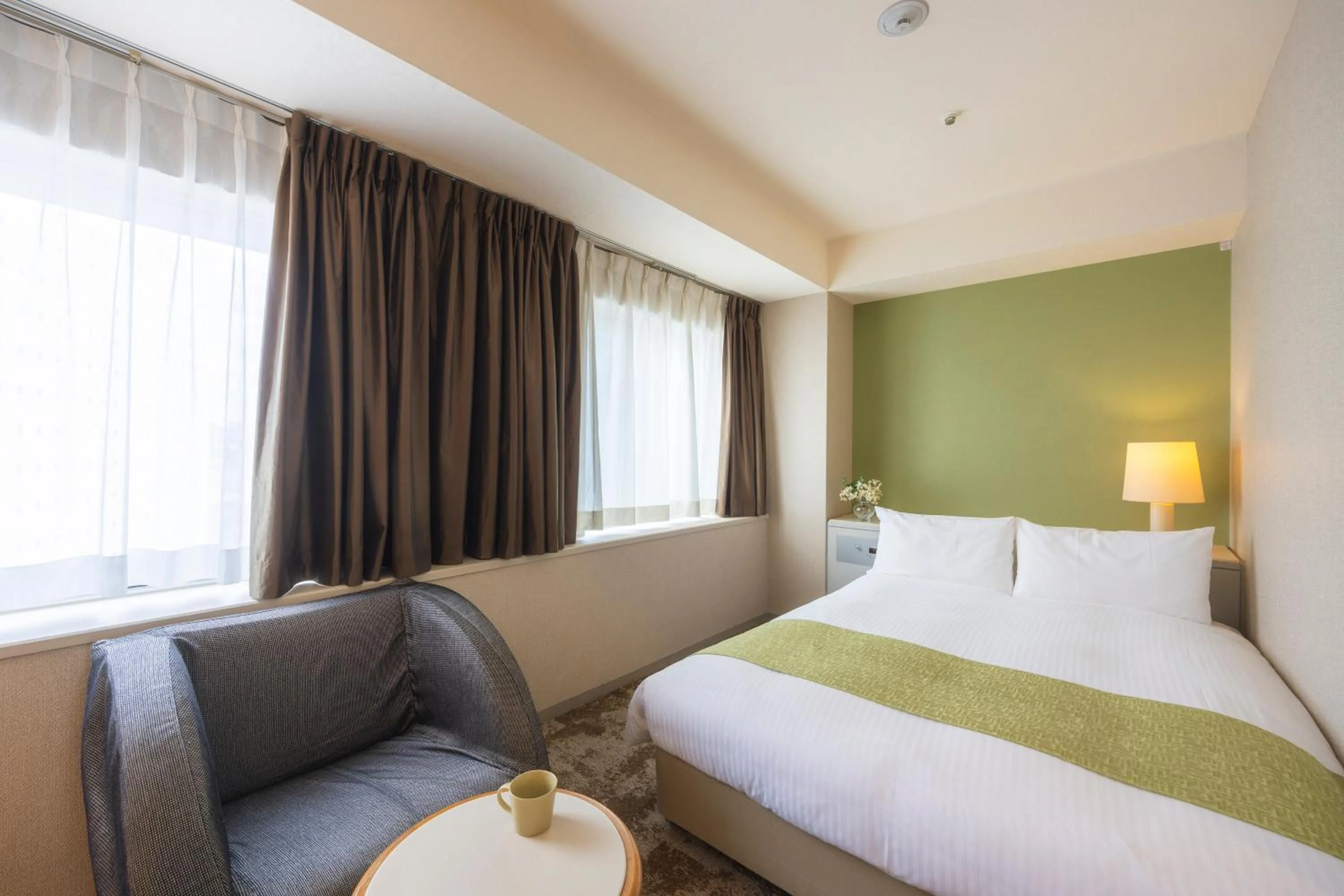 Bedroom, Bed in Shinjuku Washington Hotel Annex