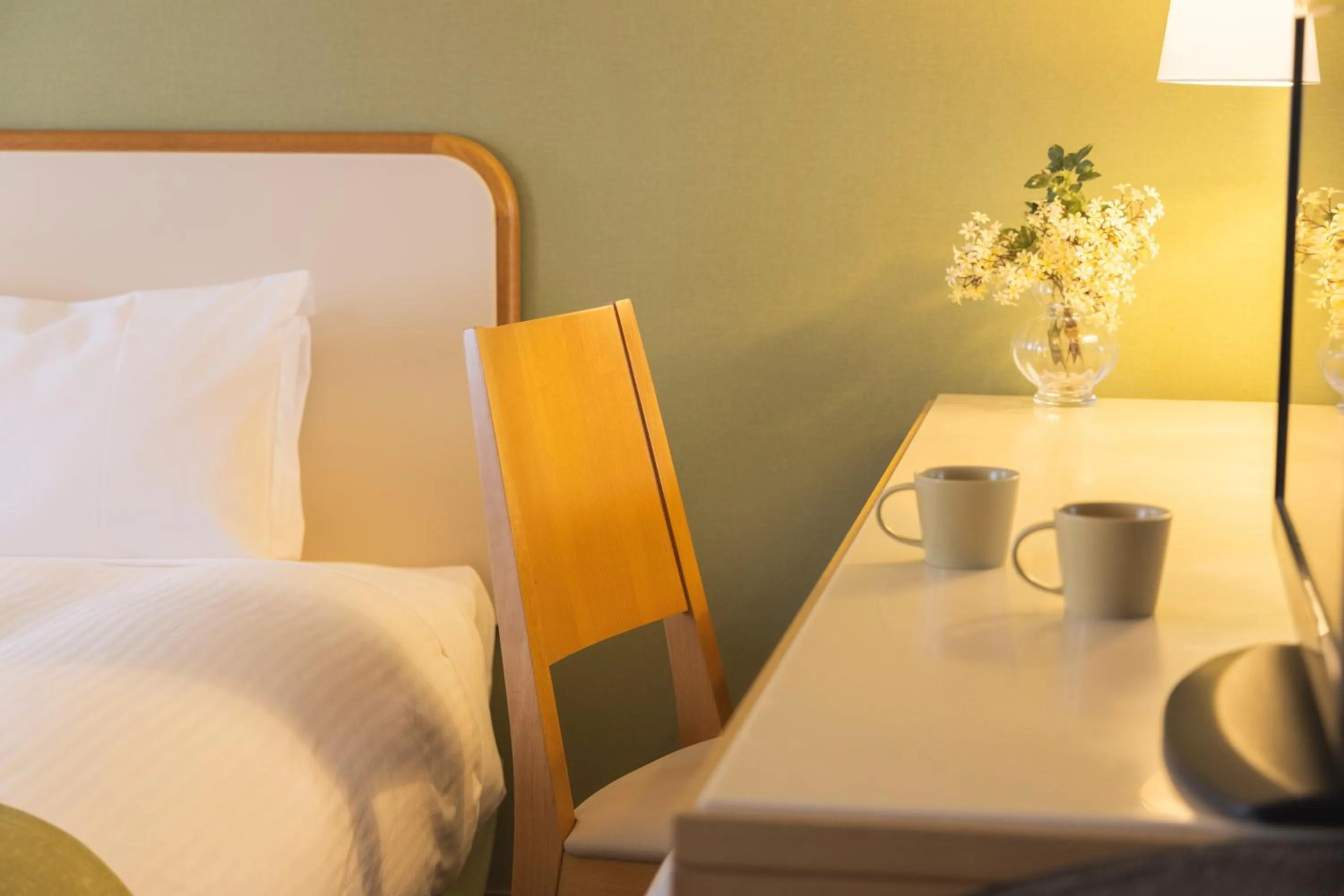 Photo of the whole room, Bed in Shinjuku Washington Hotel Annex