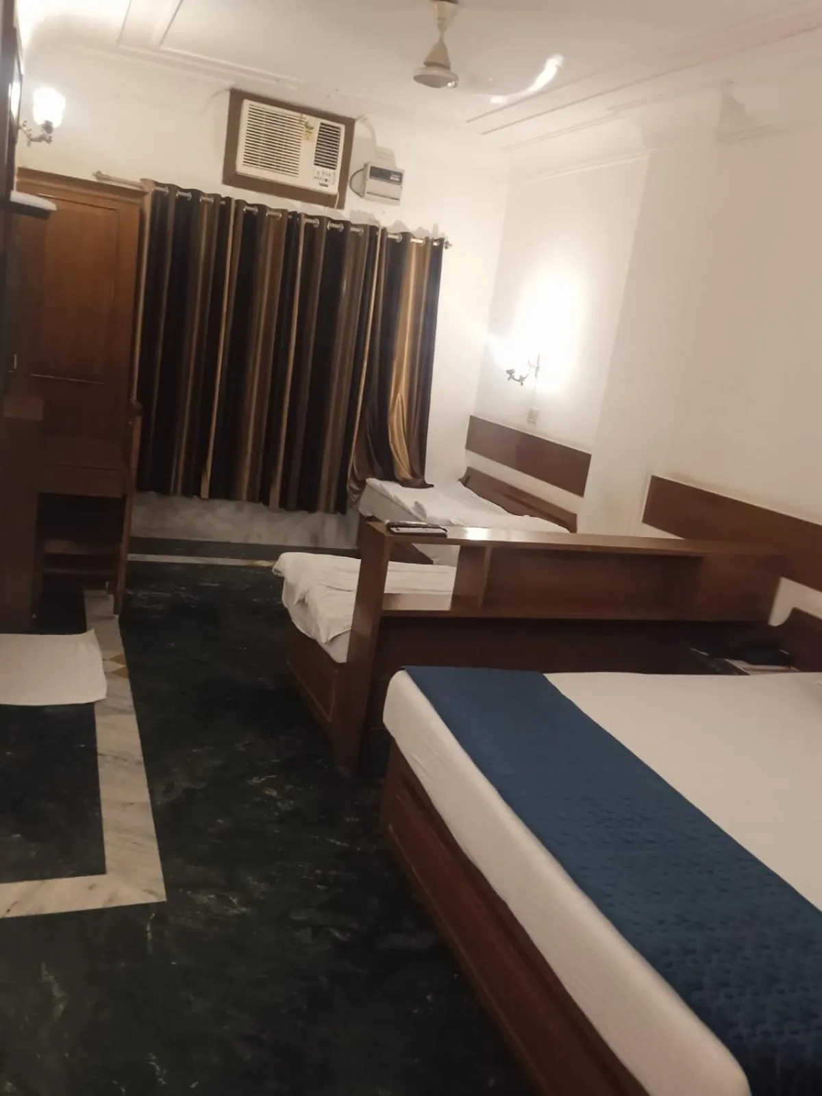 Photo of the whole room, Bed in Ananda Krishna Van