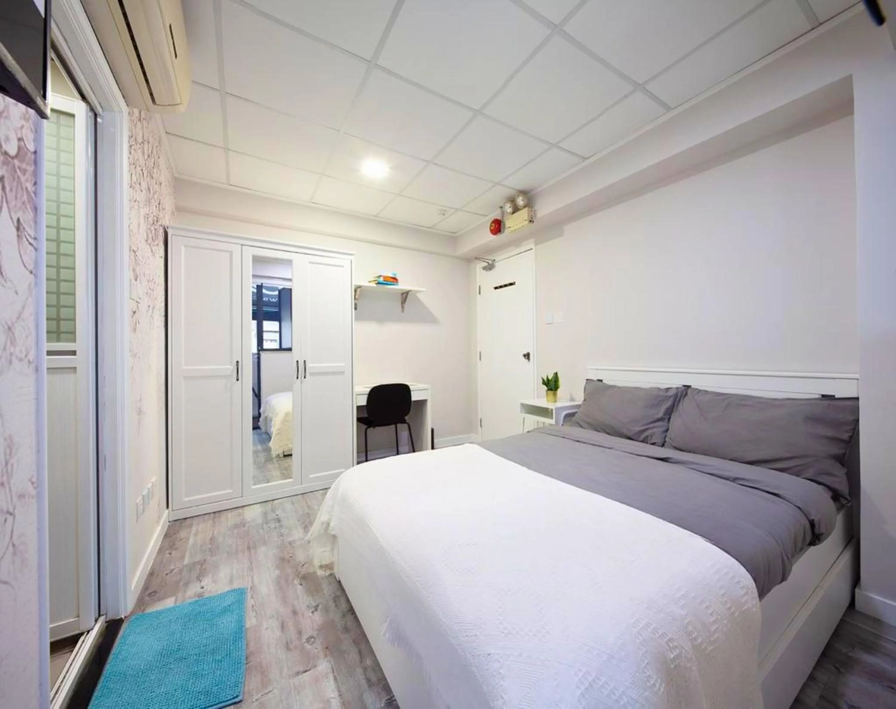 Bed in Pillows CoLiving