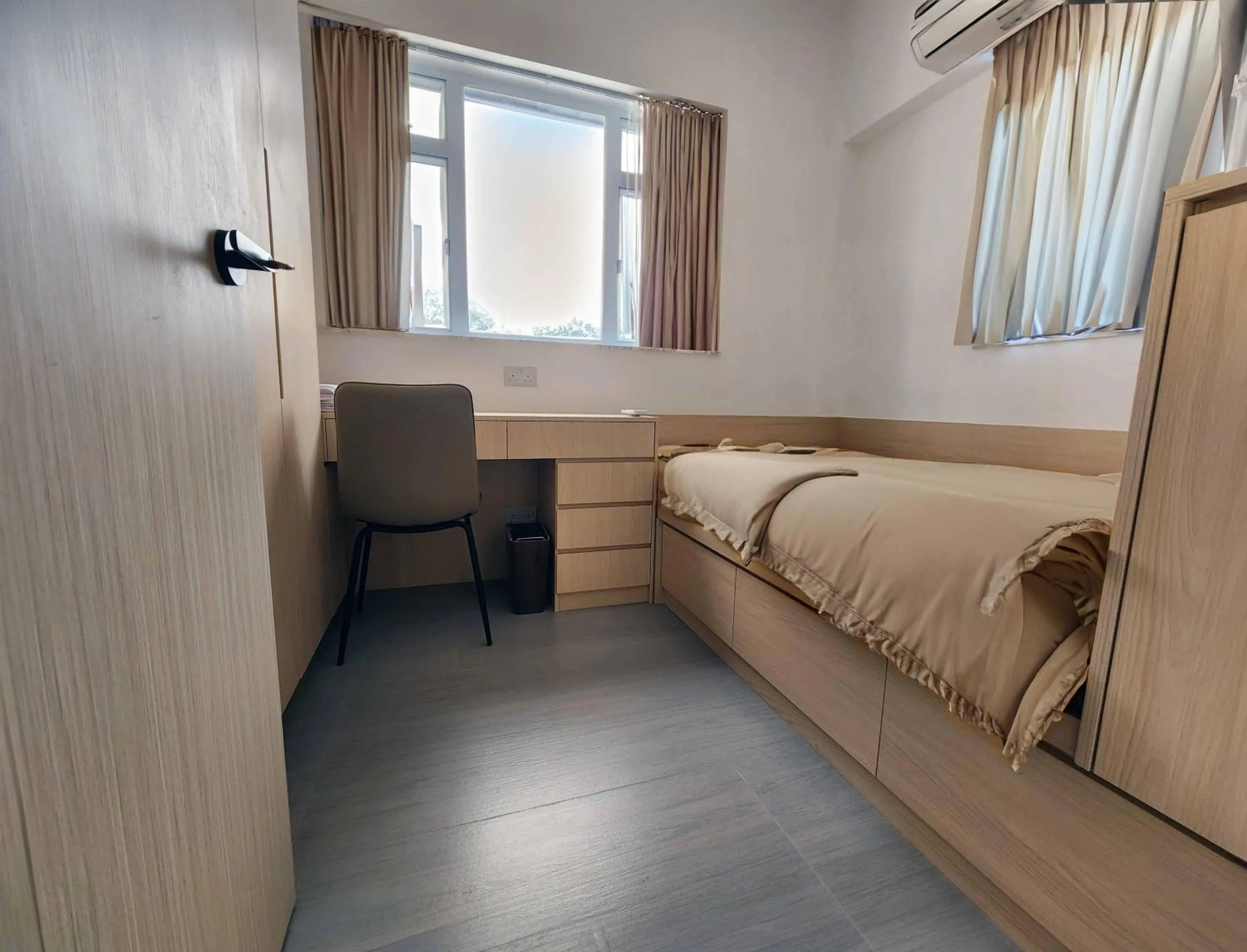 Bed in Pillows CoLiving