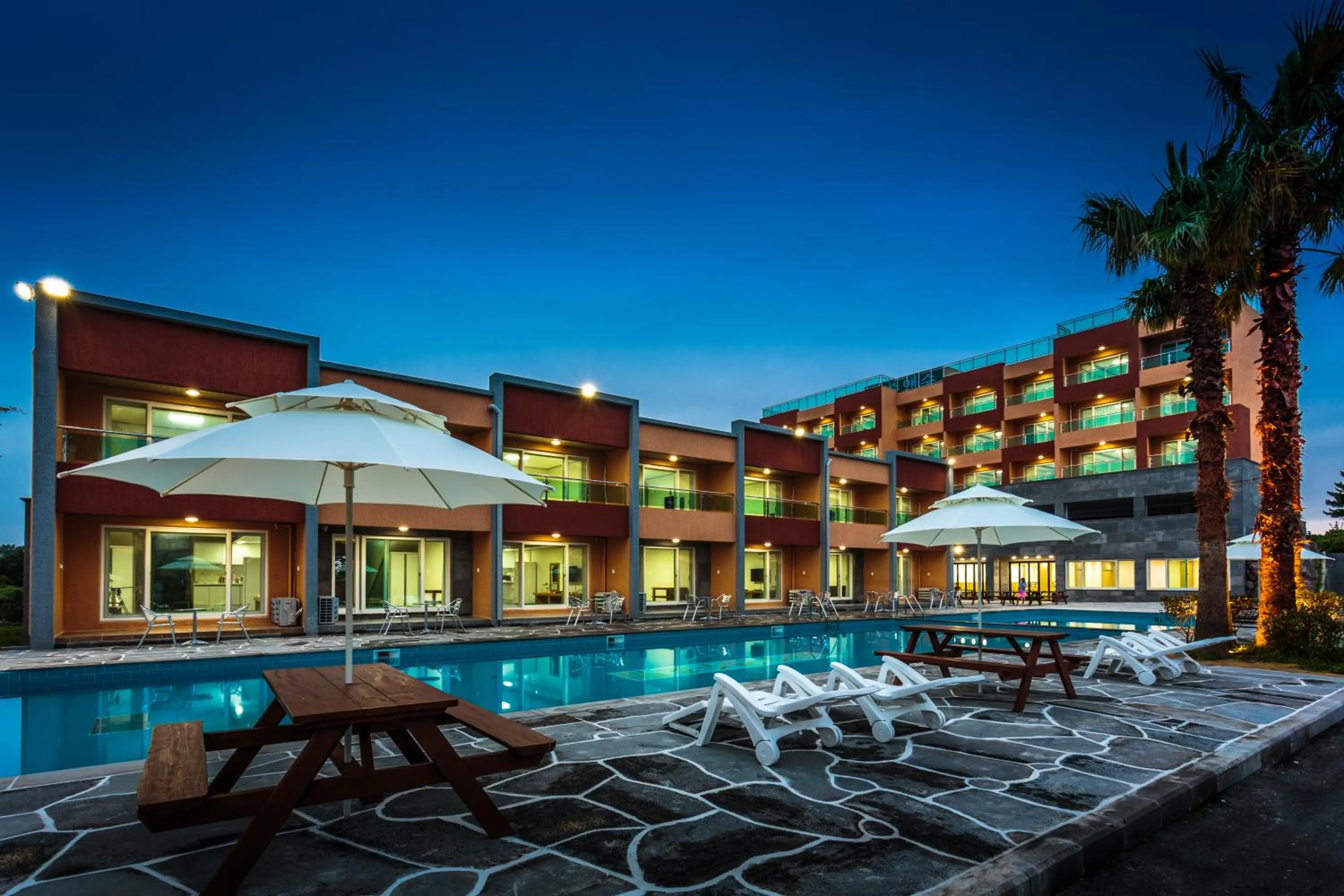 Swimming Pool in Suandsu Resort