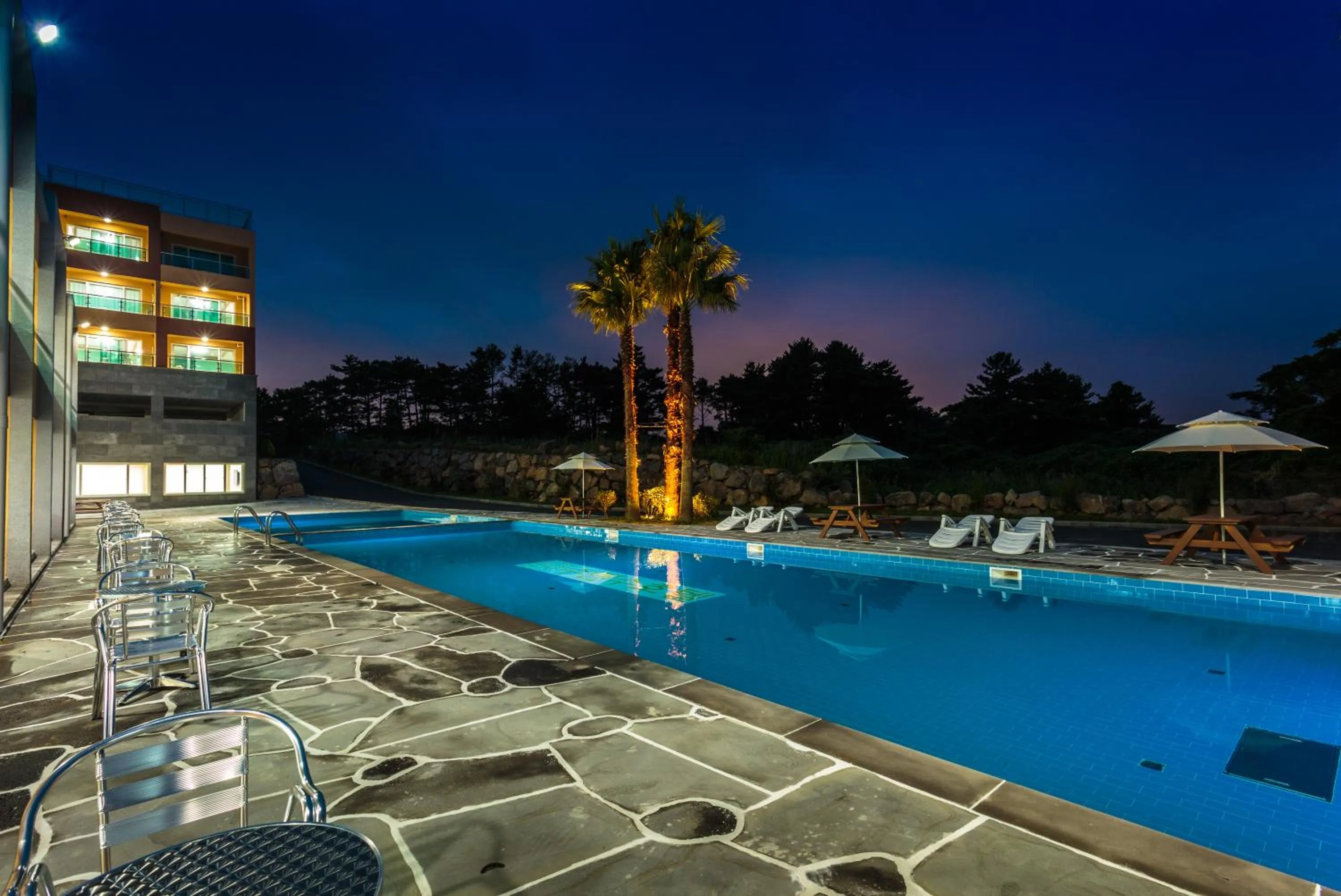 Swimming Pool in Suandsu Resort